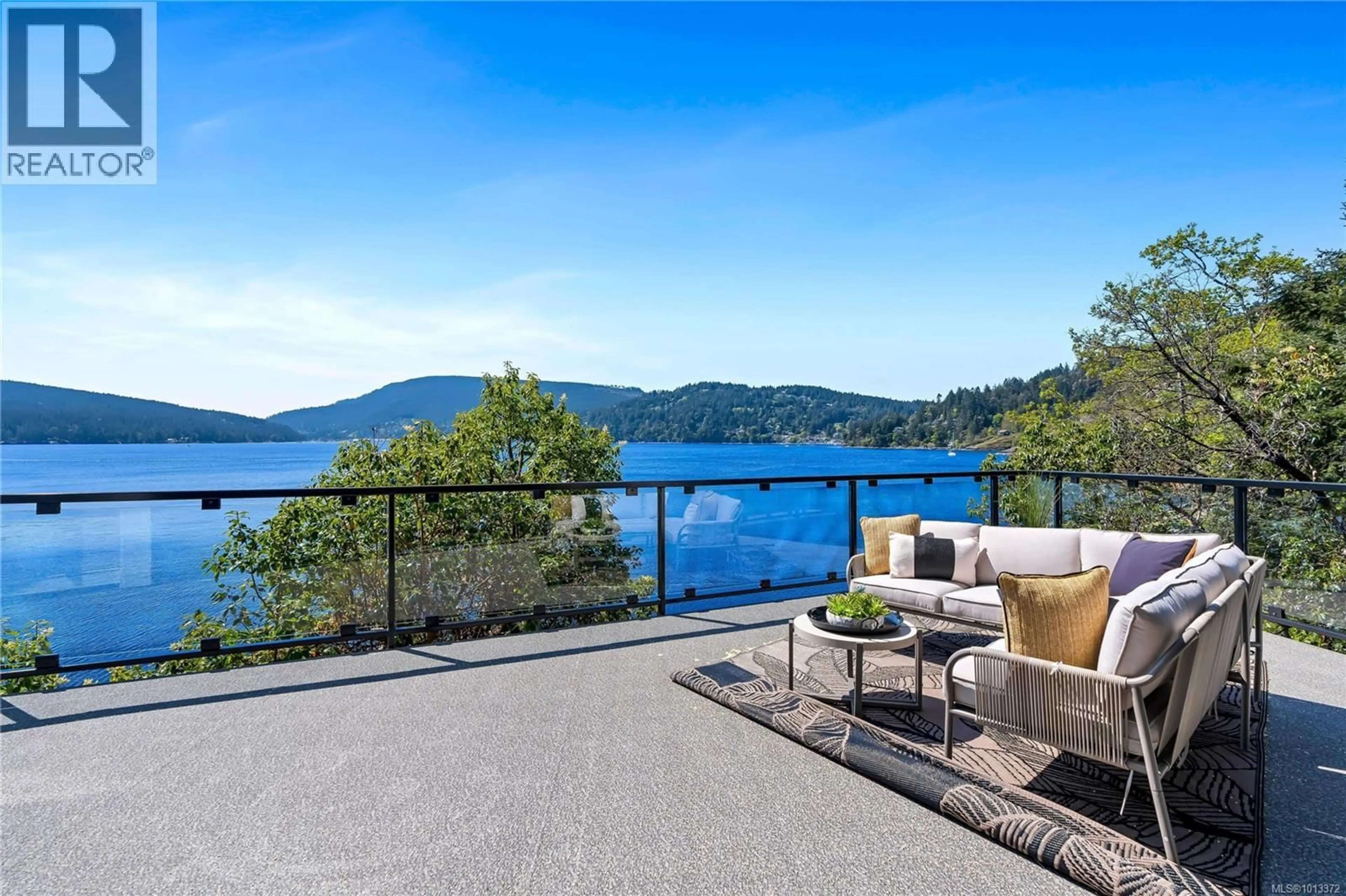 Patio, water/lake/river/ocean view for 468 ARBUTUS AVENUE, Duncan British Columbia V9L5X6