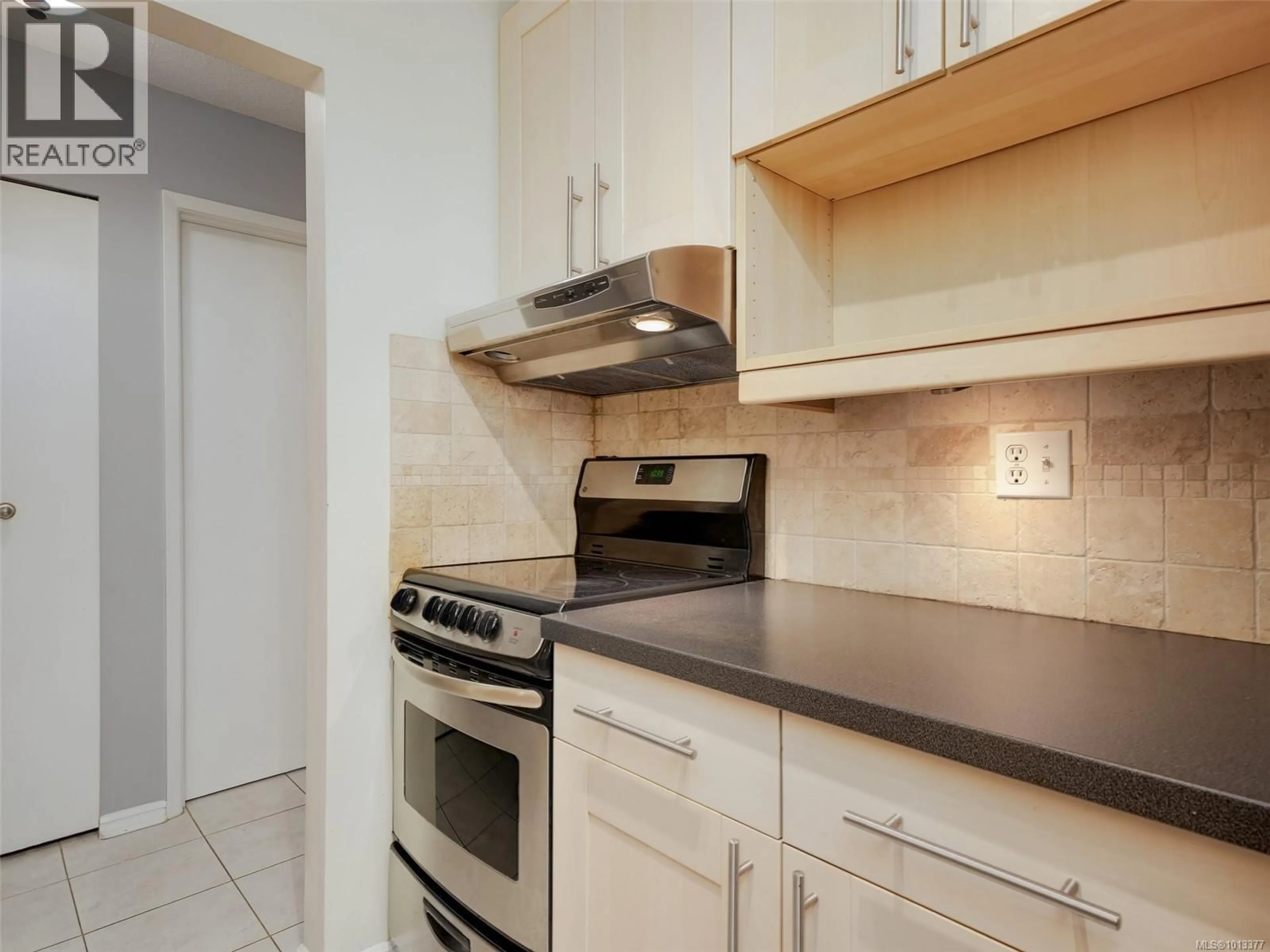 Standard kitchen, unknown for 406 - 859 CARRIE STREET, Esquimalt British Columbia V9A5R5