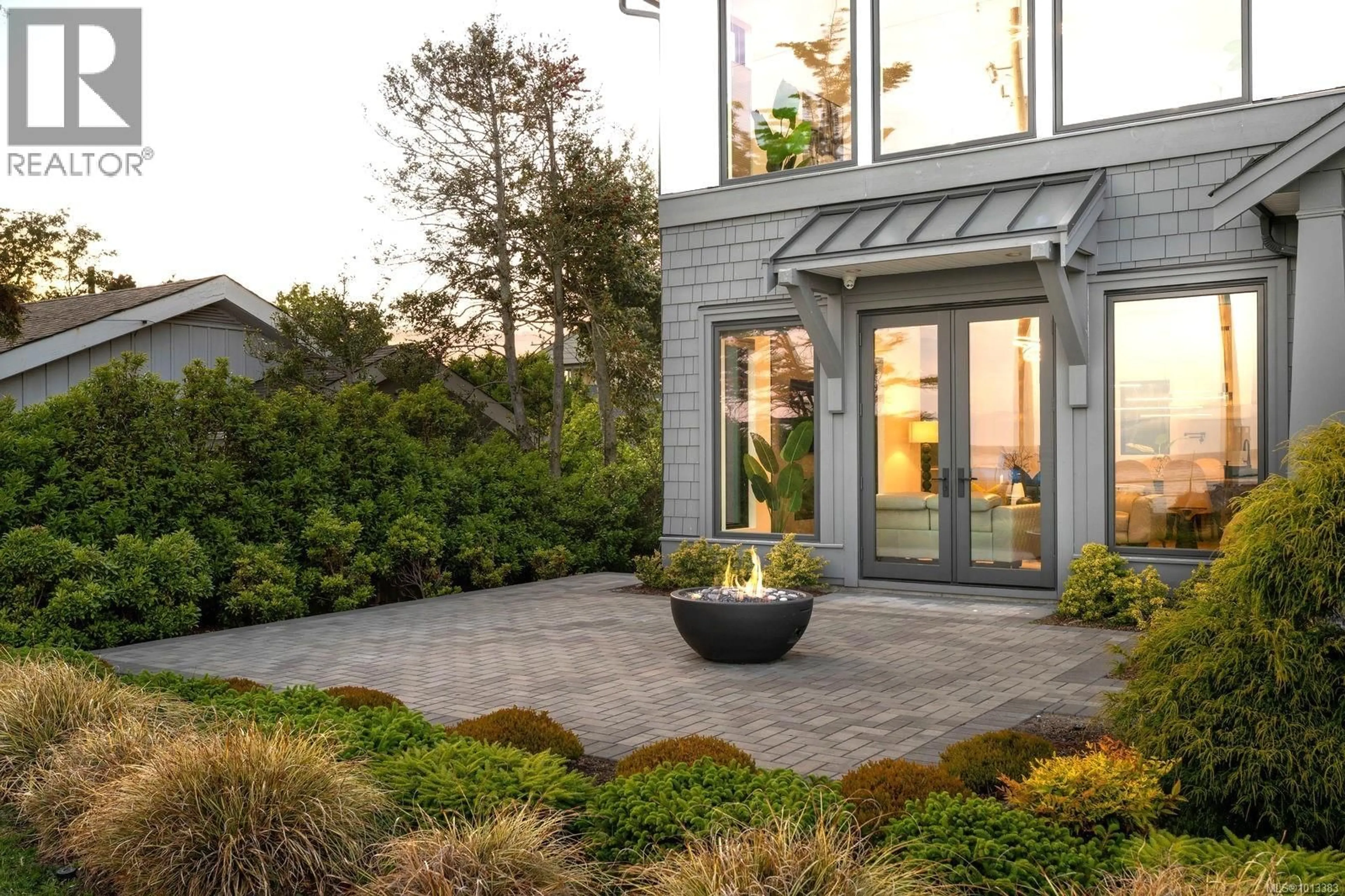Unknown for 418 BEACH DRIVE, Oak Bay British Columbia V8S2M4