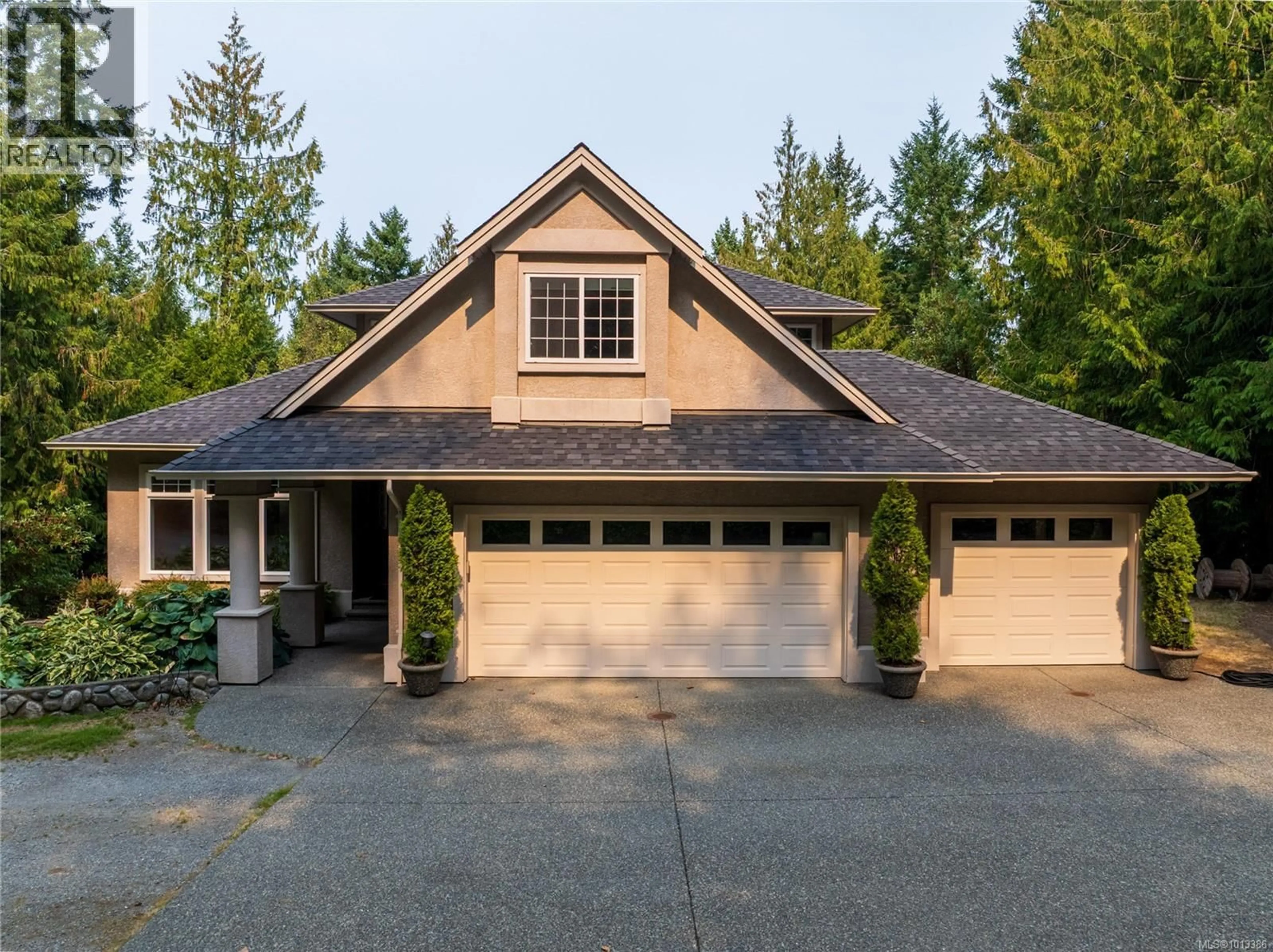 Home with vinyl exterior material, street for 905 COWERD ROAD, Cobble Hill British Columbia V0R1L0