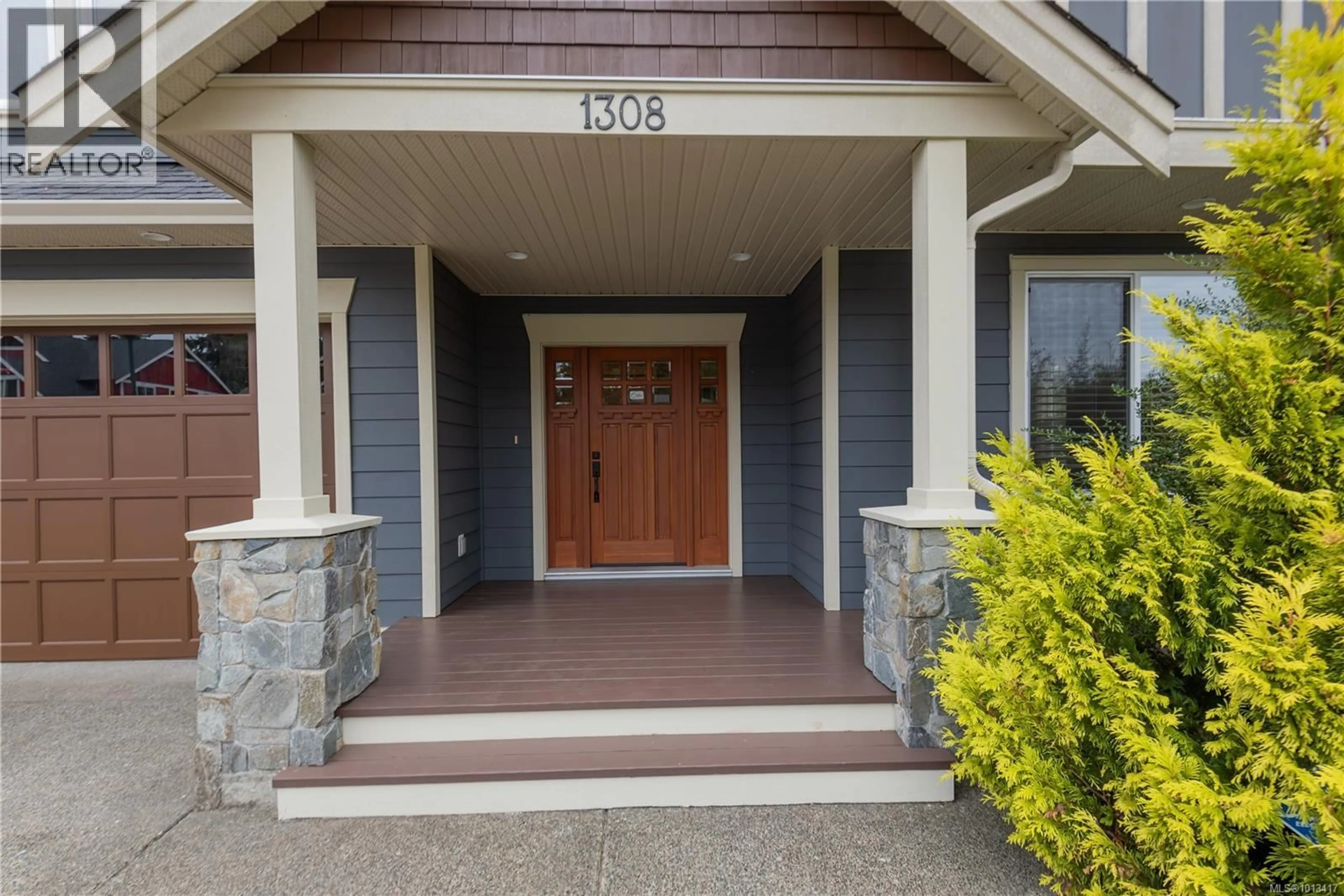Indoor entryway for 1308 BONNER CRESCENT, Cobble Hill British Columbia V0R1L2