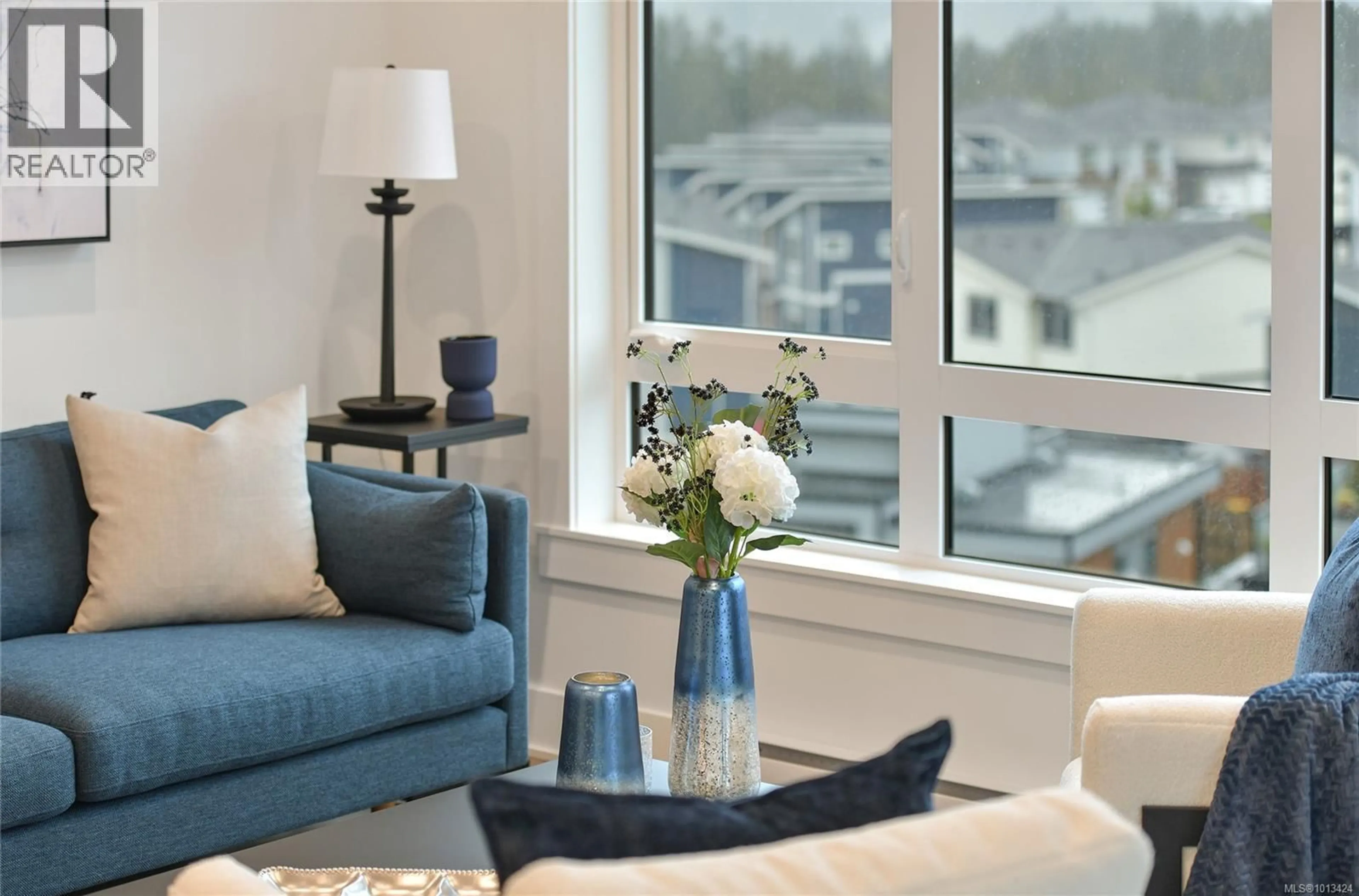 Living room with furniture, unknown for 502 - 1114 SAMAR CRESCENT, Langford British Columbia V9B7C5