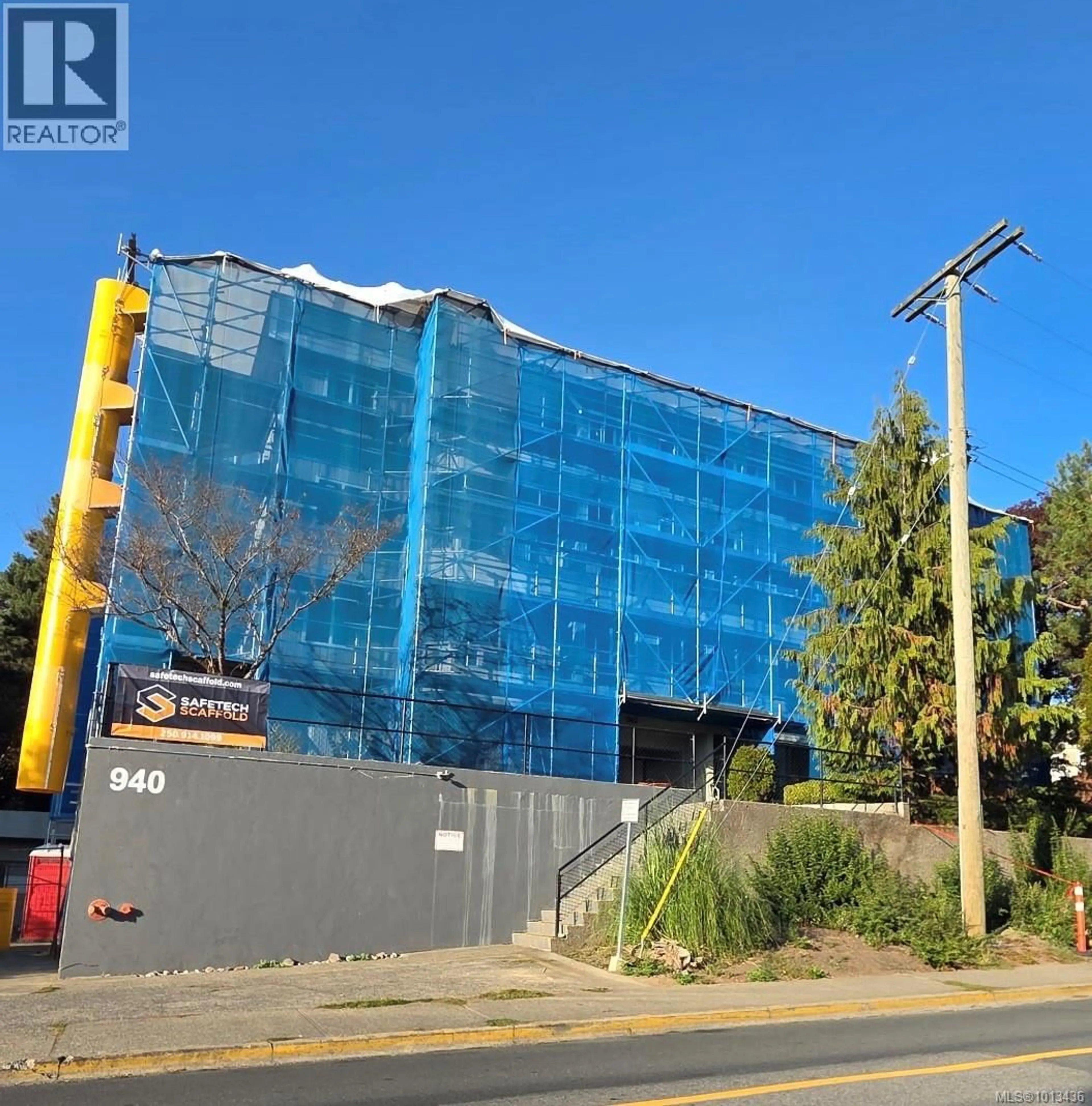 Unknown for 203 - 940 INVERNESS ROAD, Saanich British Columbia V8X2R9