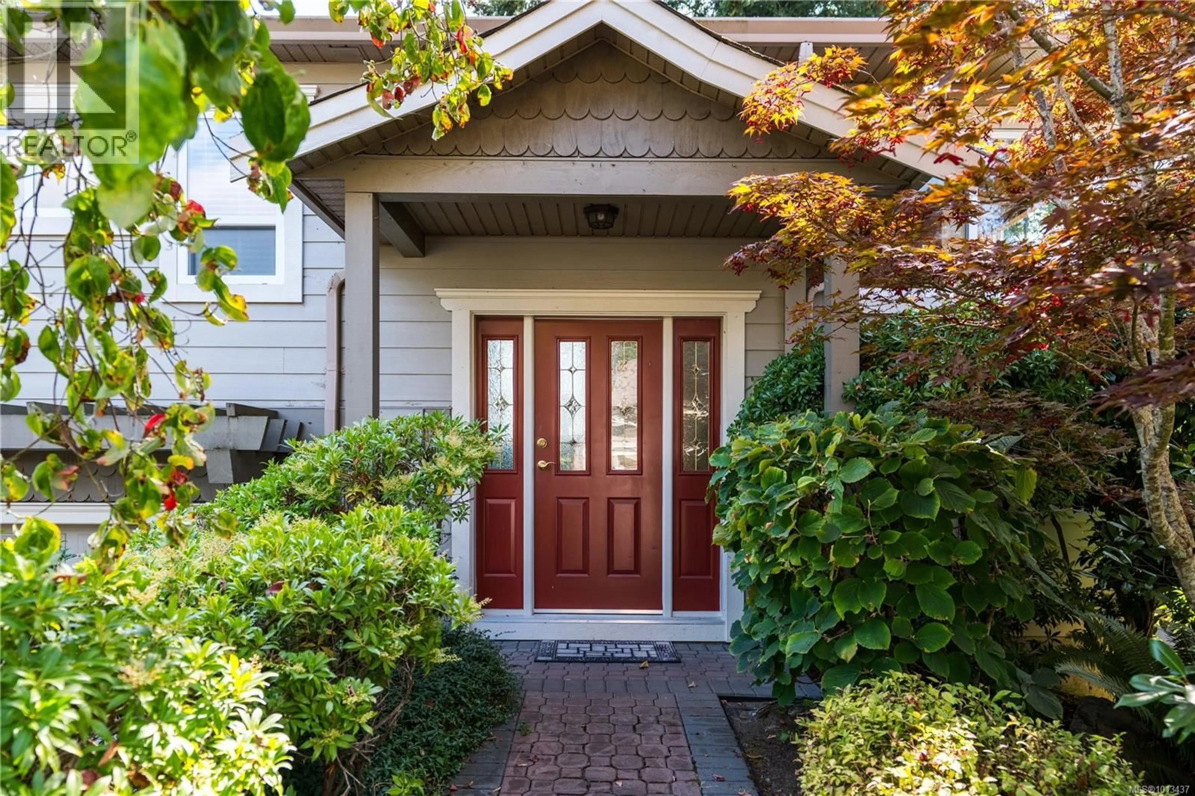 Indoor entryway for 58 - 118 ALDERSMITH PLACE, View Royal British Columbia V9A7M9