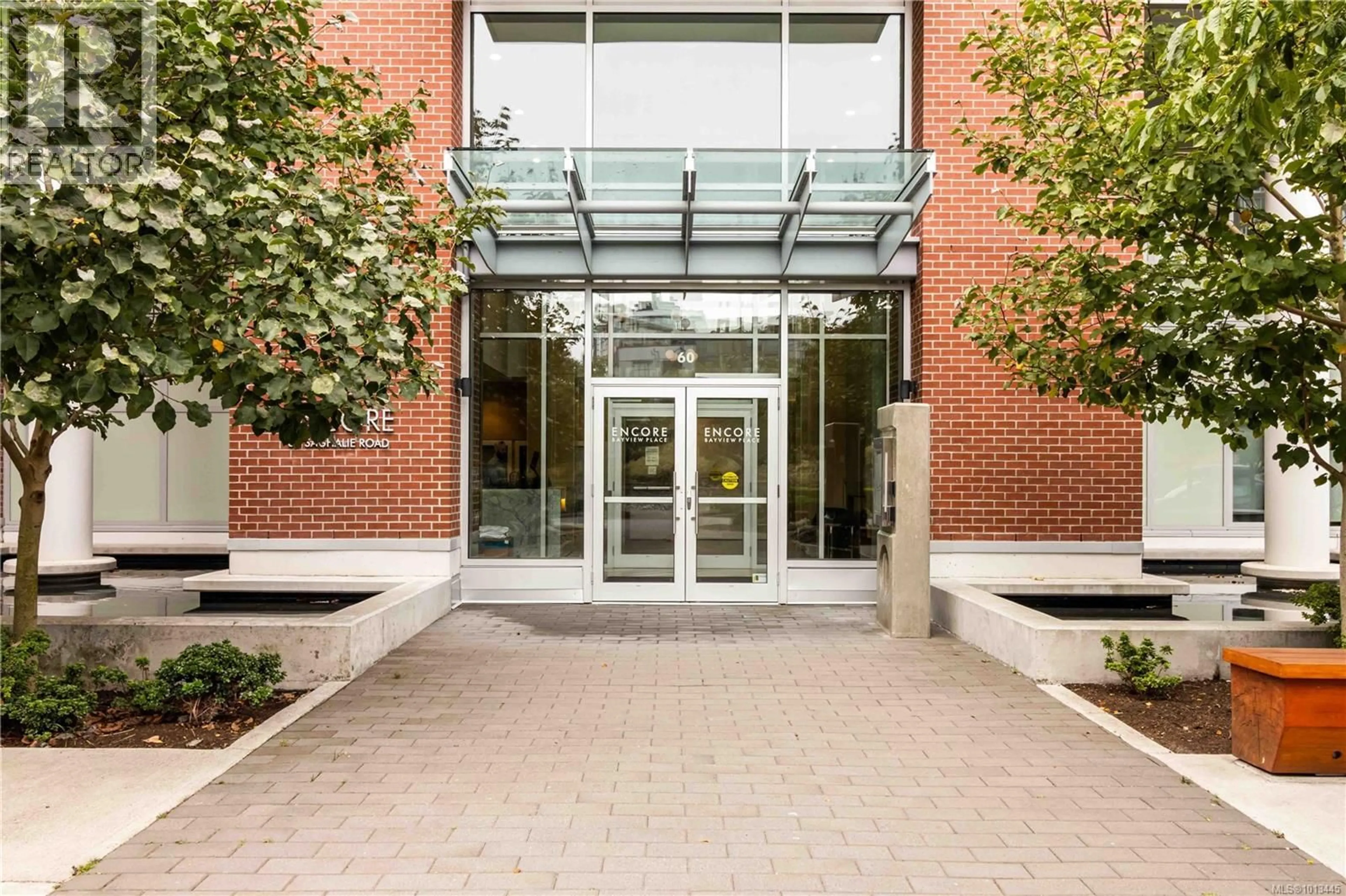Indoor foyer for 305 - 60 SAGHALIE ROAD, Victoria British Columbia V9A0H1
