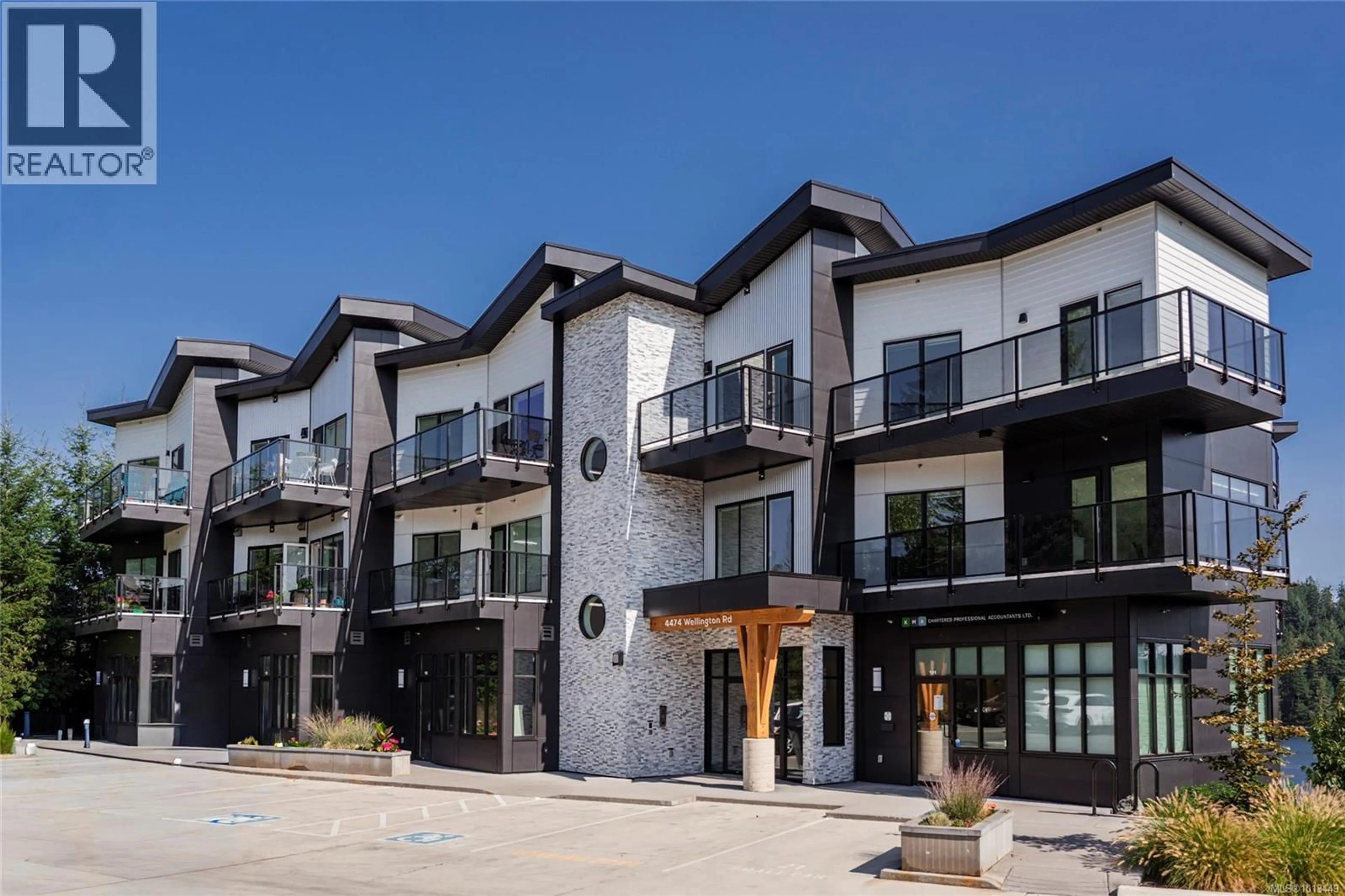 Patio, unknown for 207 - 4474 WELLINGTON ROAD, Nanaimo British Columbia V9T2H3