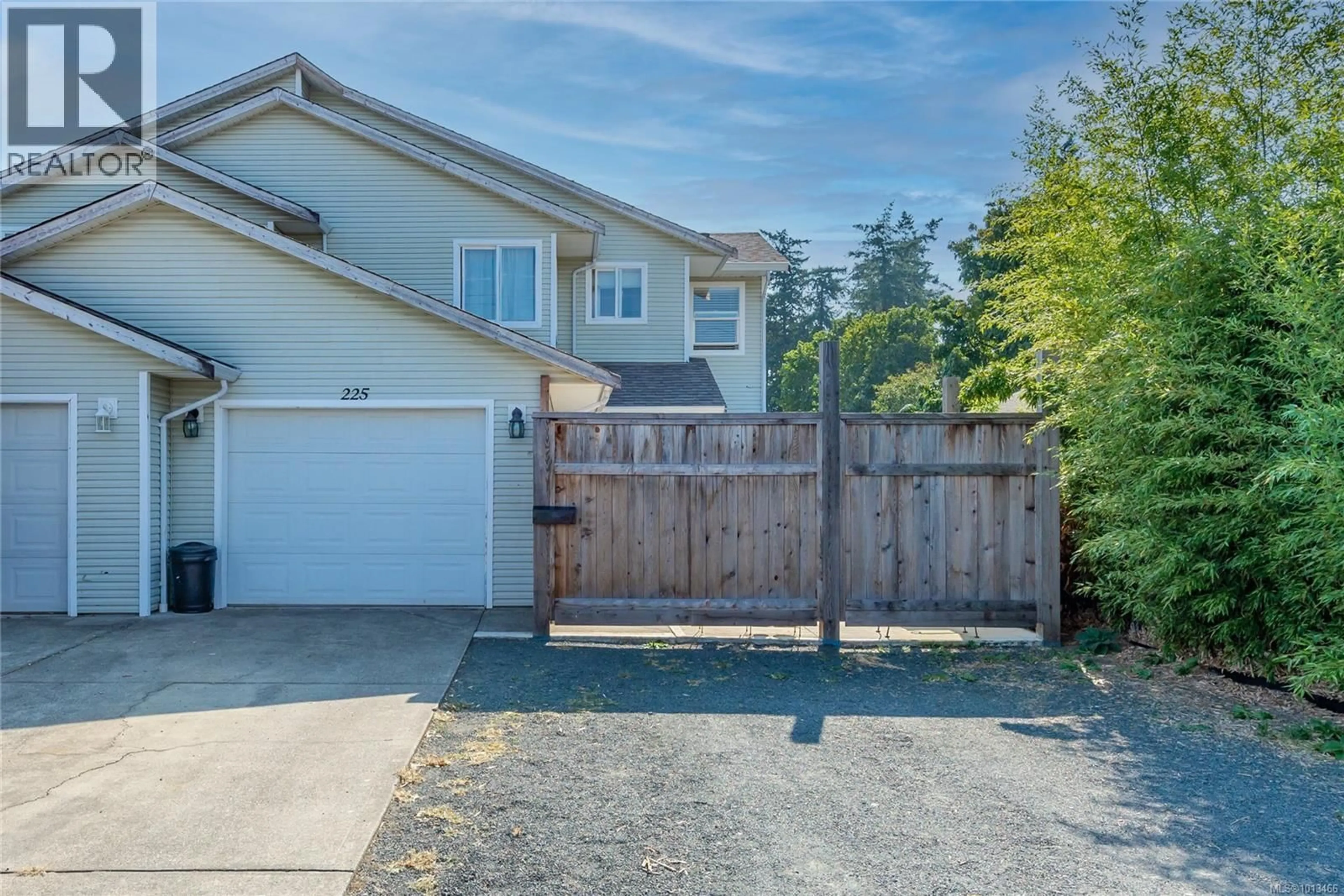 A pic from outside/outdoor area/front of a property/back of a property/a pic from drone, street for 225 LARWOOD ROAD, Campbell River British Columbia V9W1S3