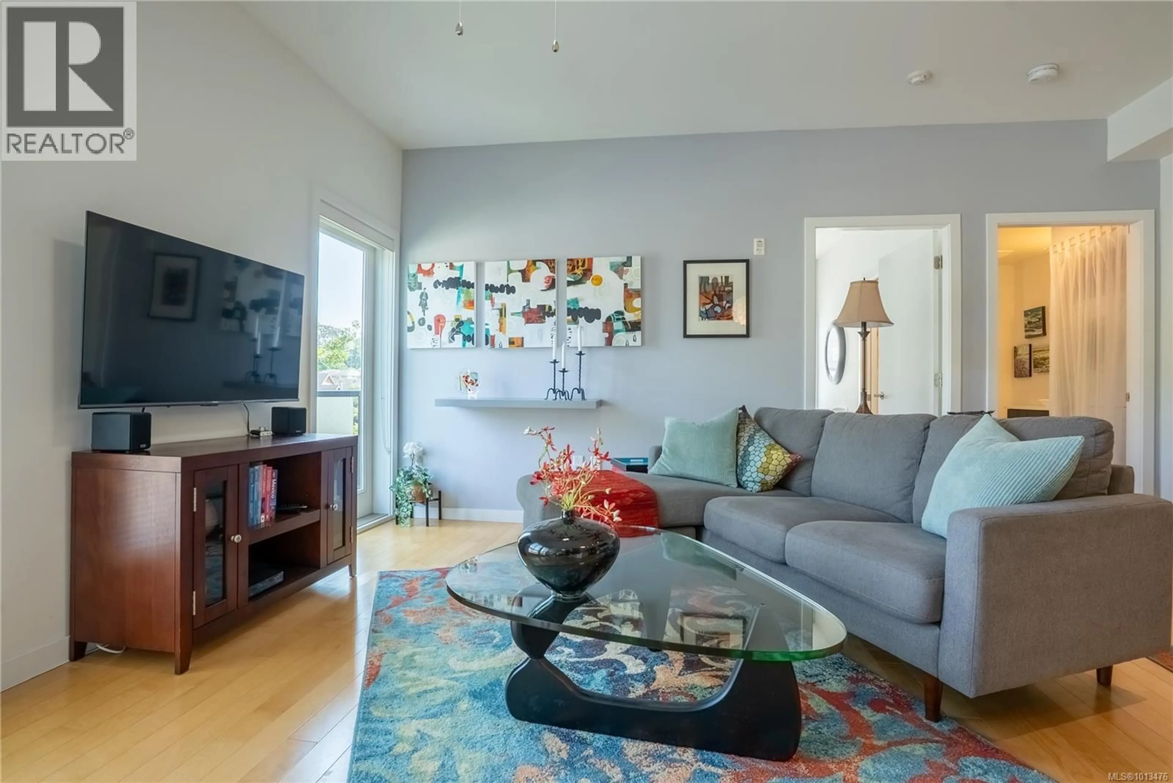 Living room with furniture, unknown for 207 - 4052 DOUGLAS STREET, Saanich British Columbia V8X0A5