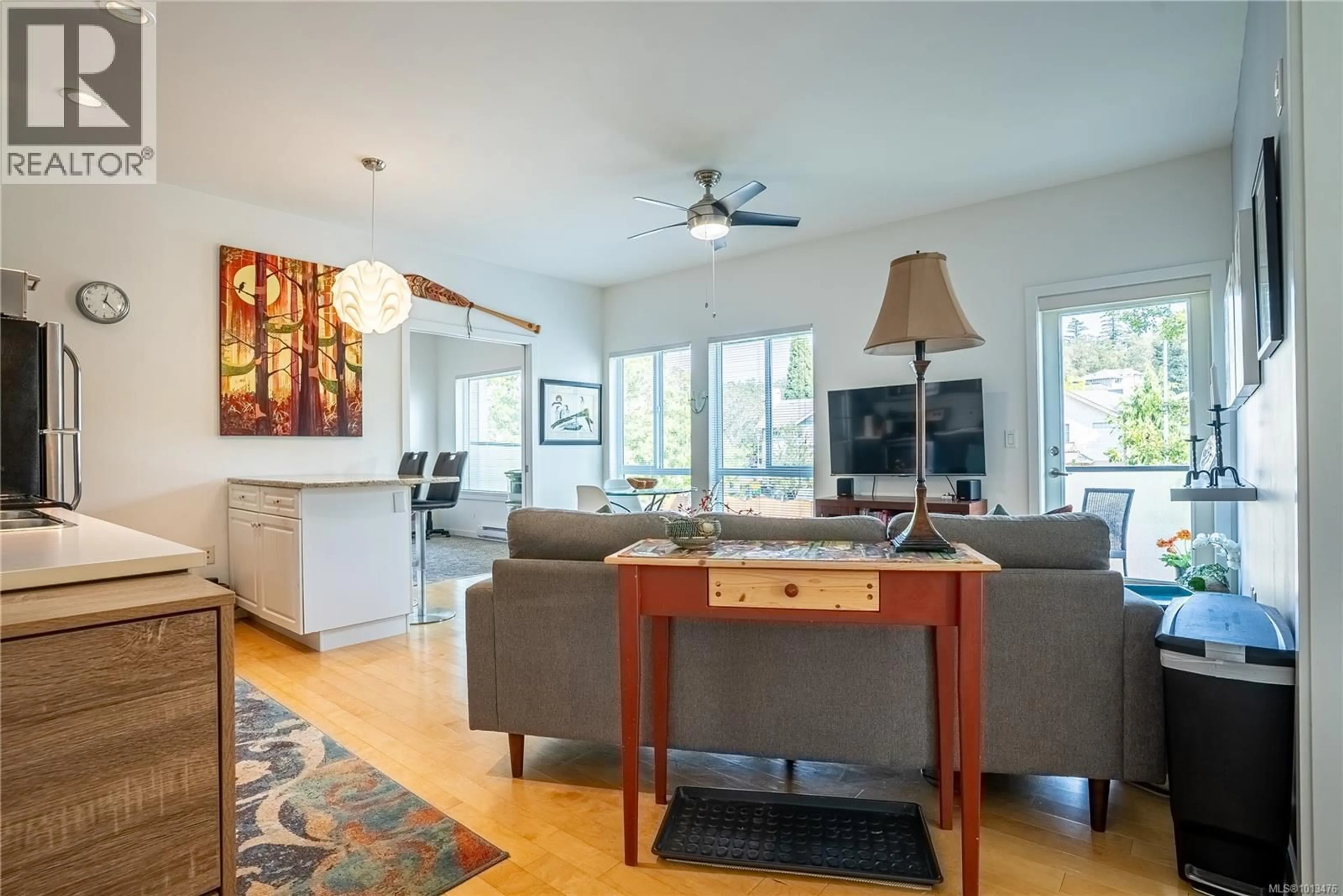Living room with furniture, unknown for 207 - 4052 DOUGLAS STREET, Saanich British Columbia V8X0A5