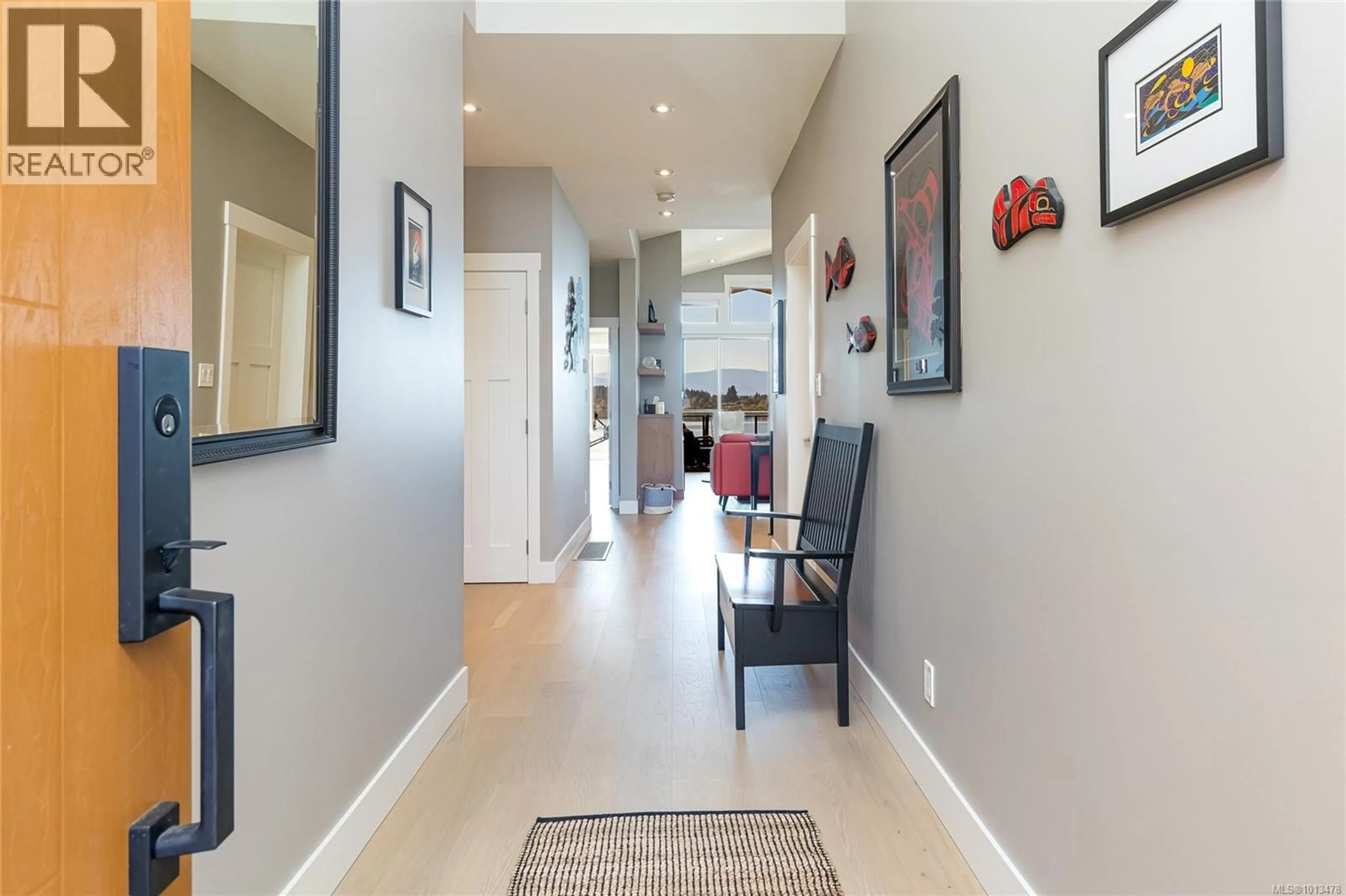 Indoor entryway for 1835 WESTLOCK ROAD, Duncan British Columbia V9L5N7