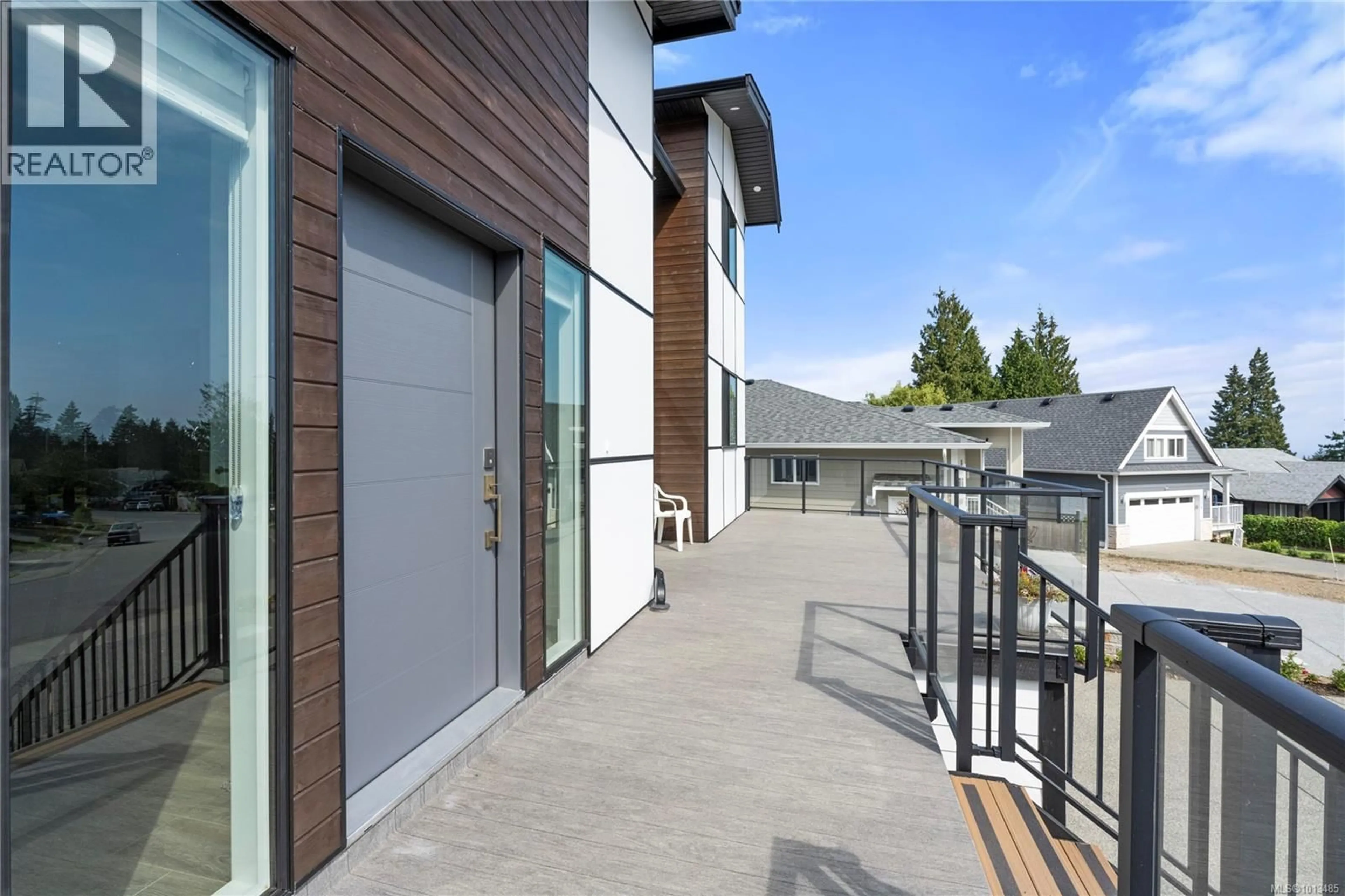 Patio, street for 2270 LEIGHTON ROAD, Nanaimo British Columbia V9R7C1
