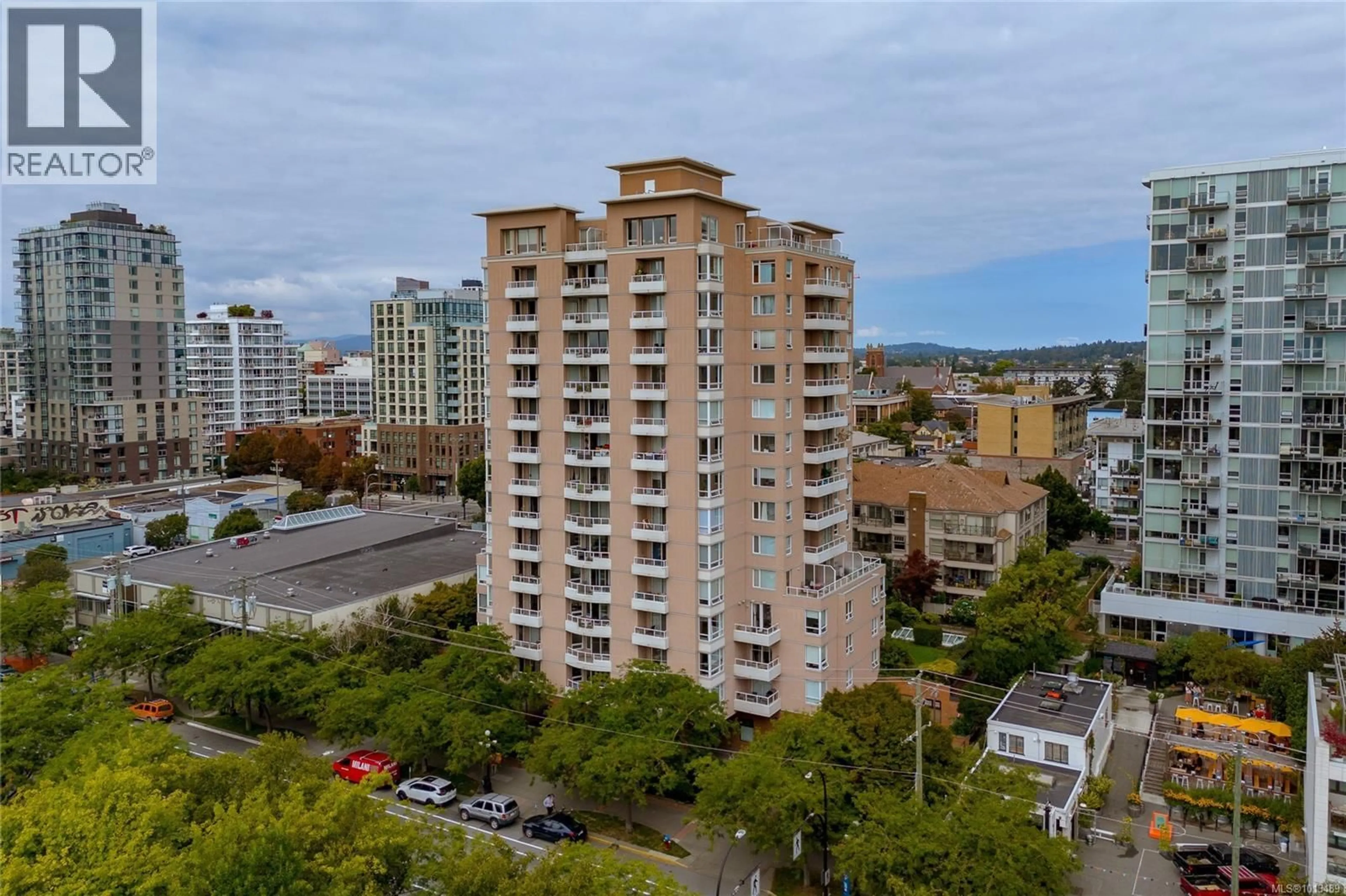 A pic from outside/outdoor area/front of a property/back of a property/a pic from drone, city buildings view from balcony for 1008 - 930 YATES STREET, Victoria British Columbia V8V4Z3