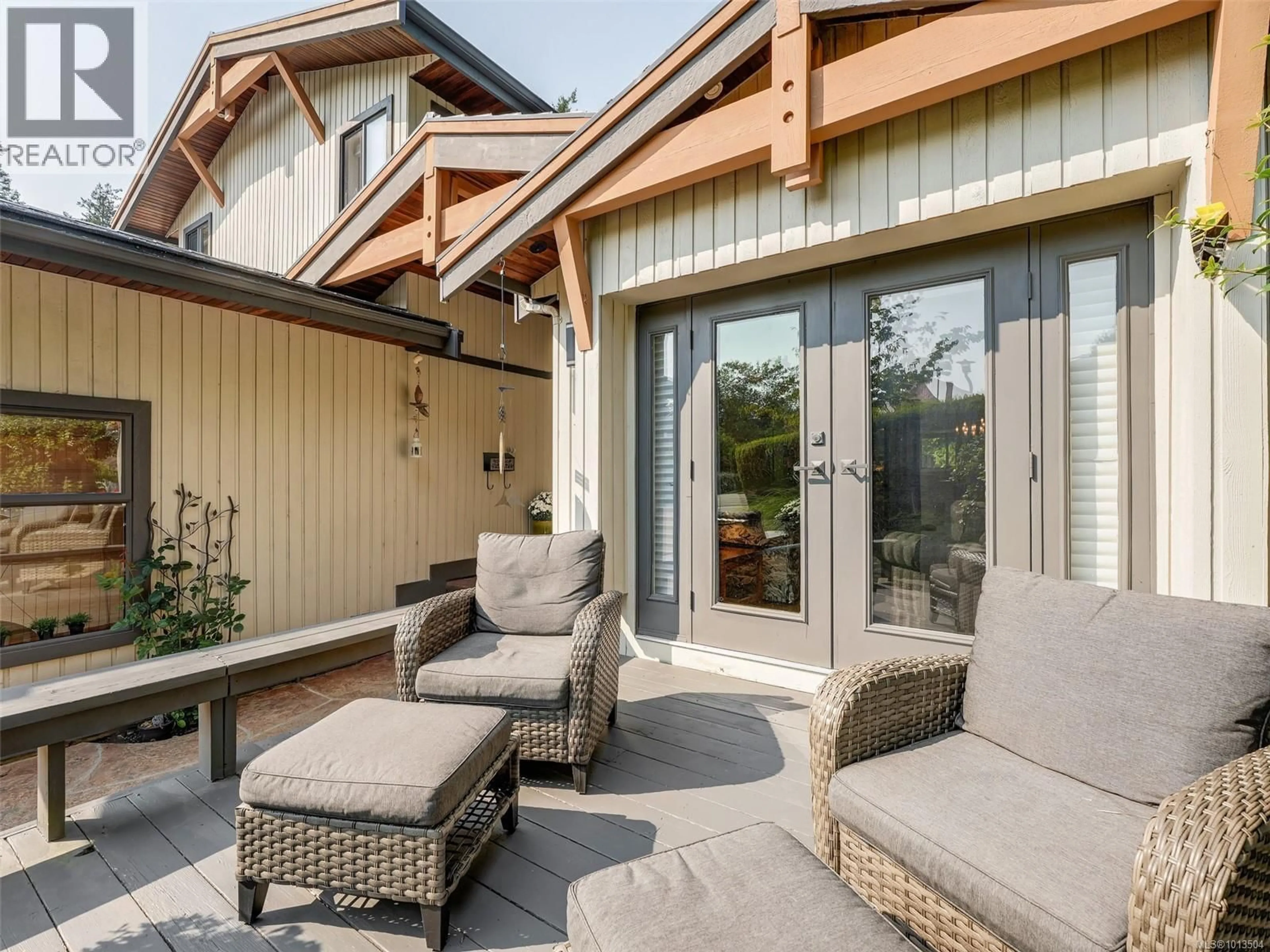 Patio, unknown for 764 WESTBURY ROAD, Saanich British Columbia V8Y1G8