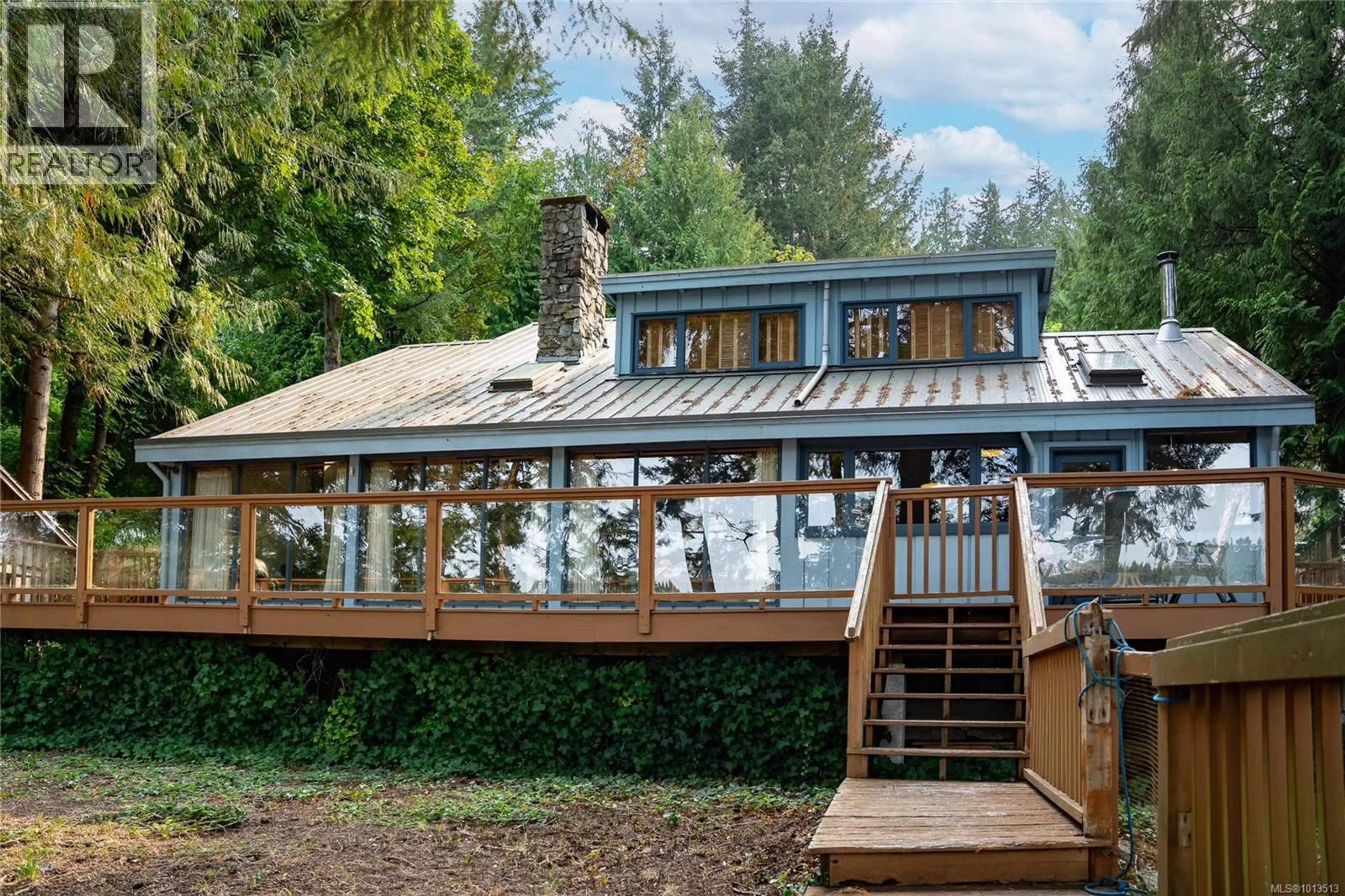 Patio, water/lake/river/ocean view for 122 ONTARIO PLACE, Salt Spring British Columbia V8K2L5
