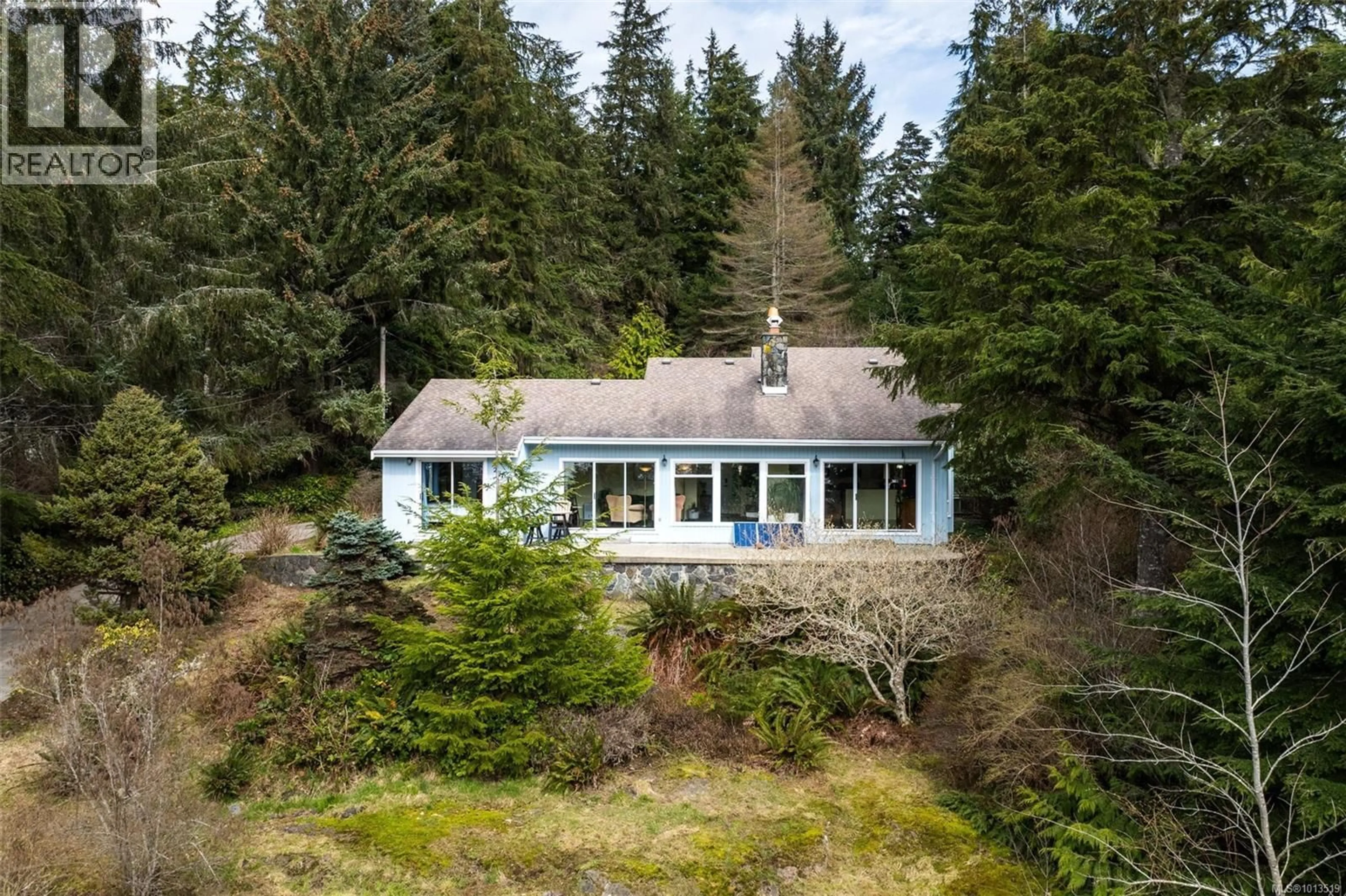 A pic from outside/outdoor area/front of a property/back of a property/a pic from drone, unknown for 2601 SEASIDE DRIVE, Sooke British Columbia V9Z1G7