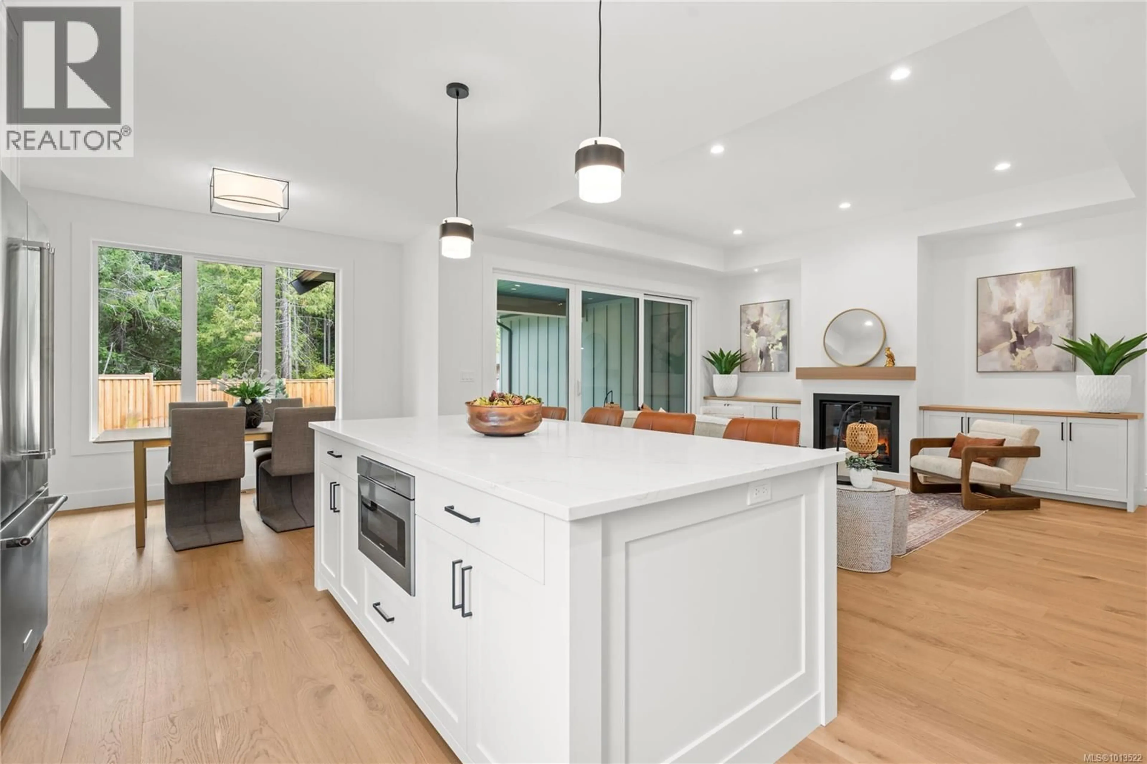 Open concept kitchen, unknown for 504 JUNIPER DRIVE, Qualicum Beach British Columbia V9K1A9