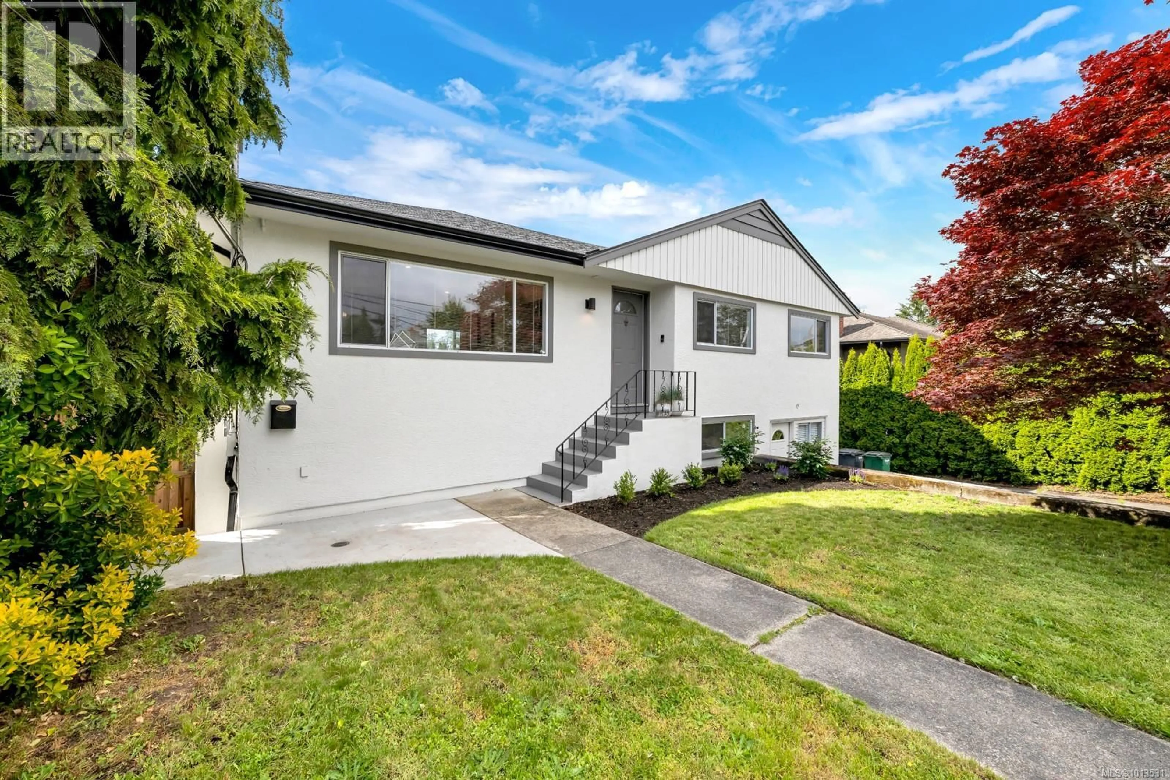 Home with vinyl exterior material, street for 1045 NICHOLSON STREET, Saanich British Columbia V8X3L3