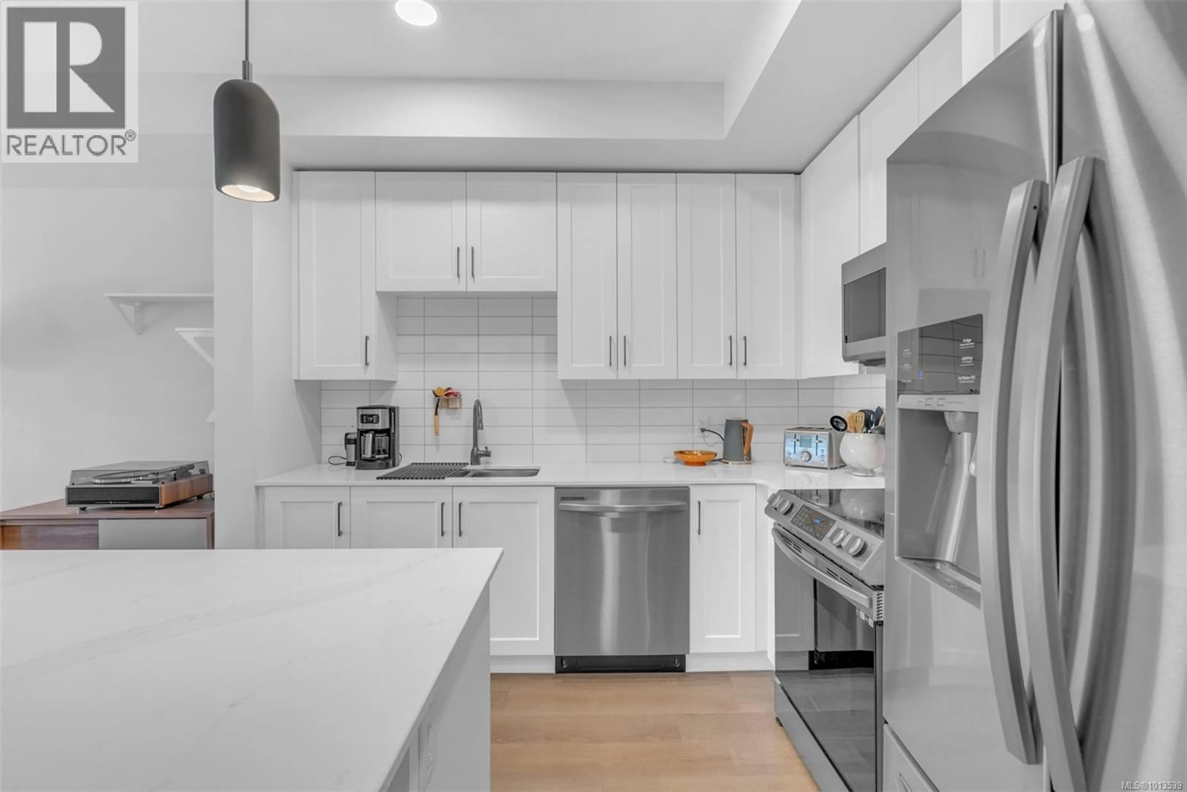 Unknown for 203 - 2465 GATEWAY ROAD, Langford British Columbia V9B6R1