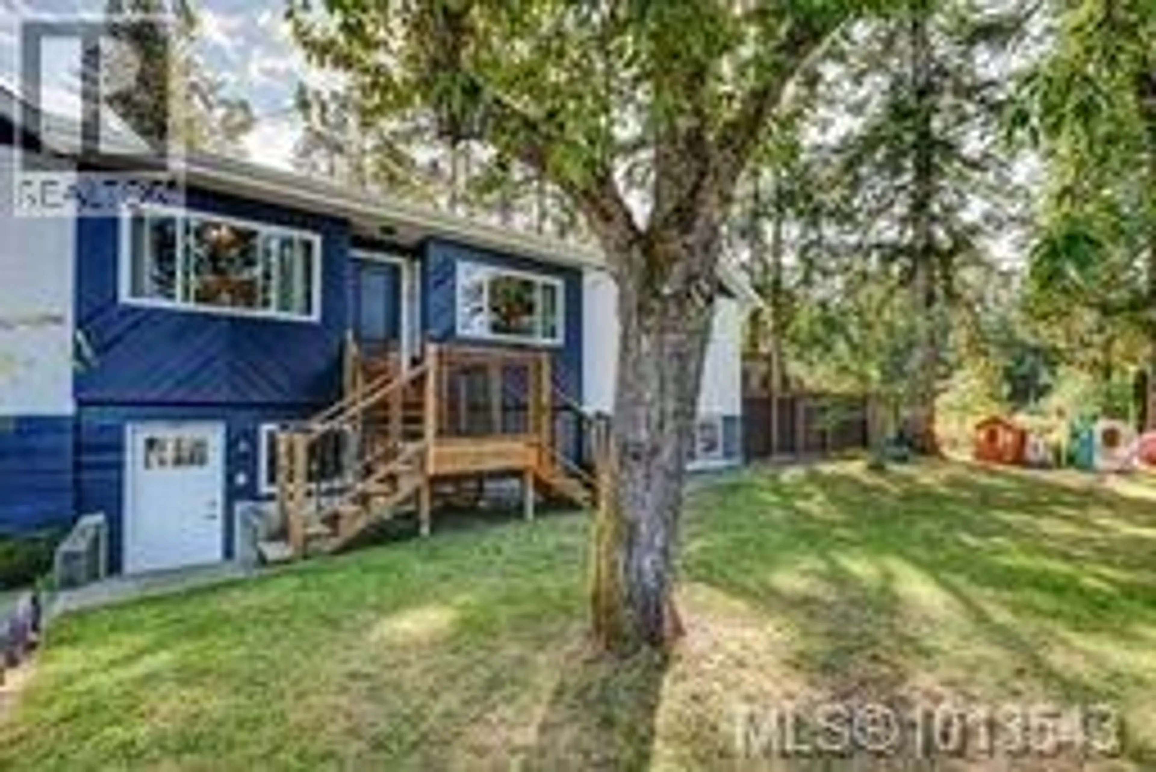 Home with vinyl exterior material, unknown for 13403 CODE ROAD, Ladysmith British Columbia V9G1H7
