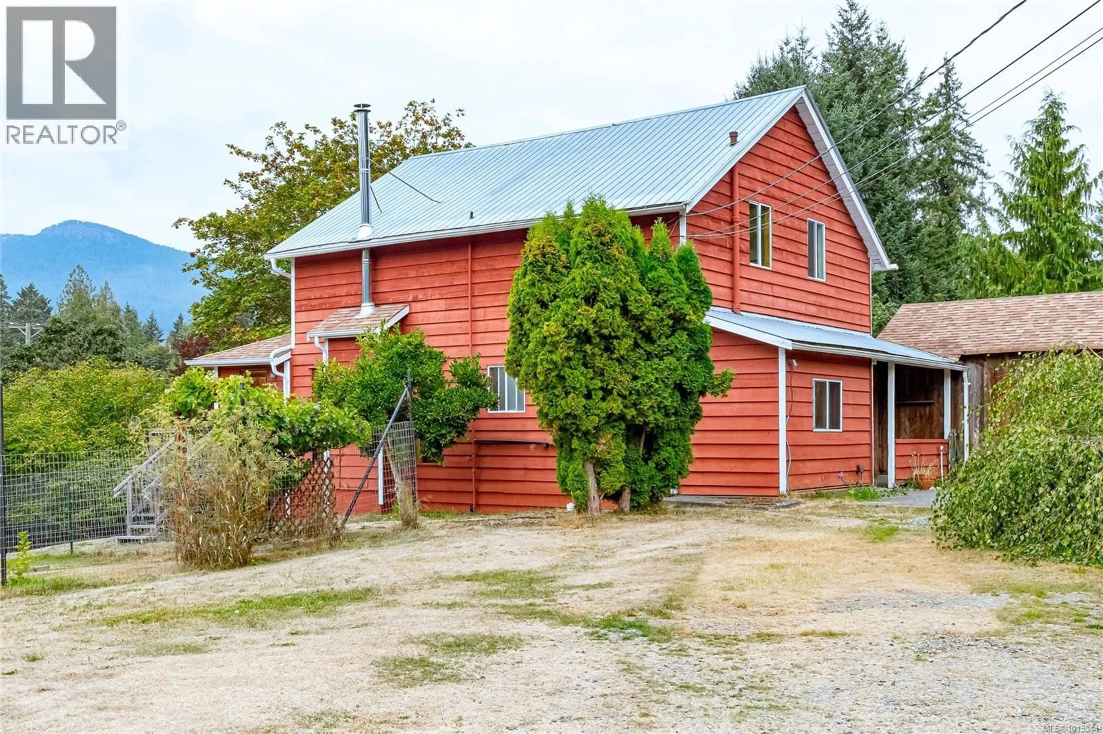 A pic from outside/outdoor area/front of a property/back of a property/a pic from drone, building for 6883 WESTCOTT ROAD, Duncan British Columbia V9L6A4