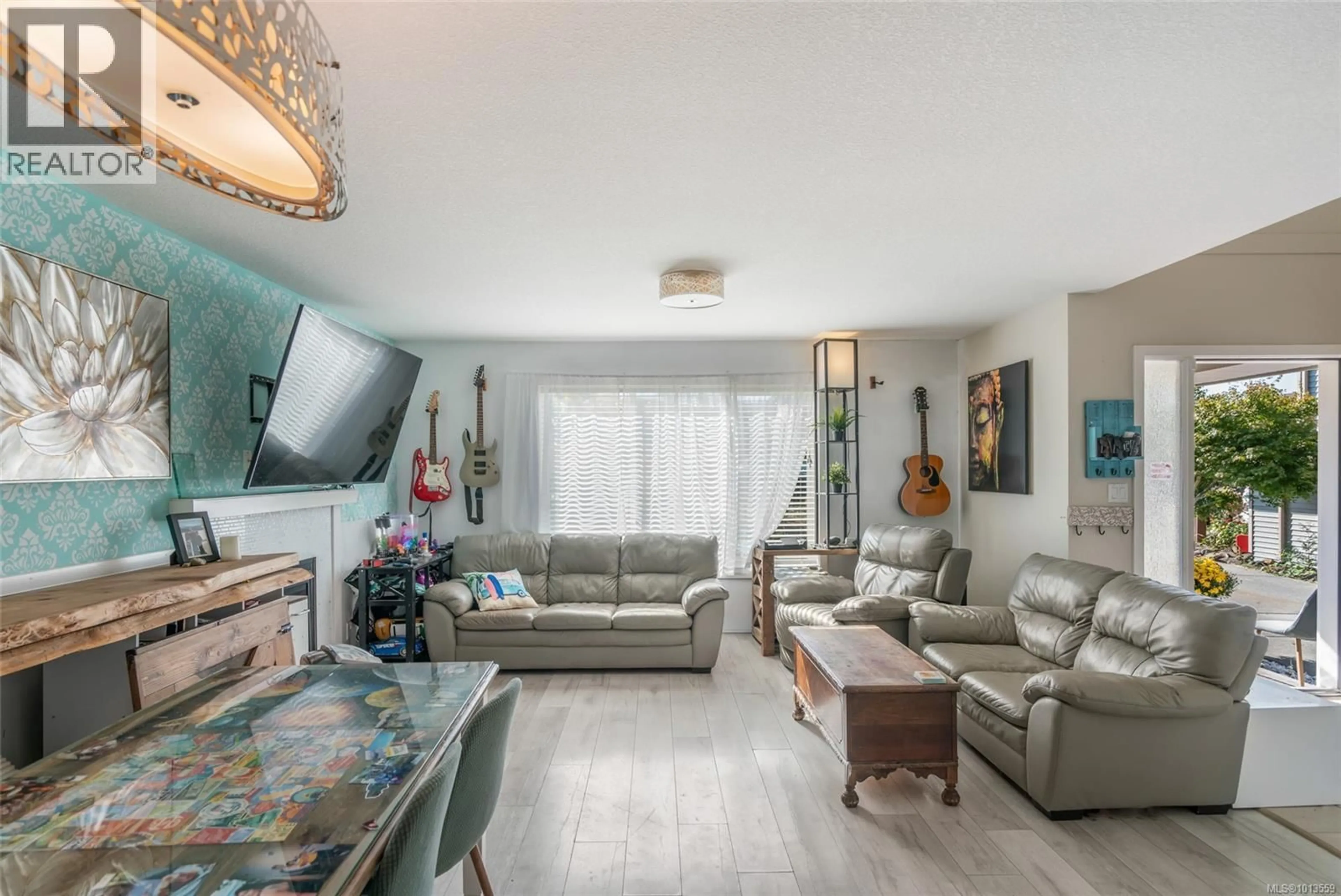 Living room with furniture, unknown for 1104 TIMBERWOOD DRIVE, Nanaimo British Columbia V9R0H2