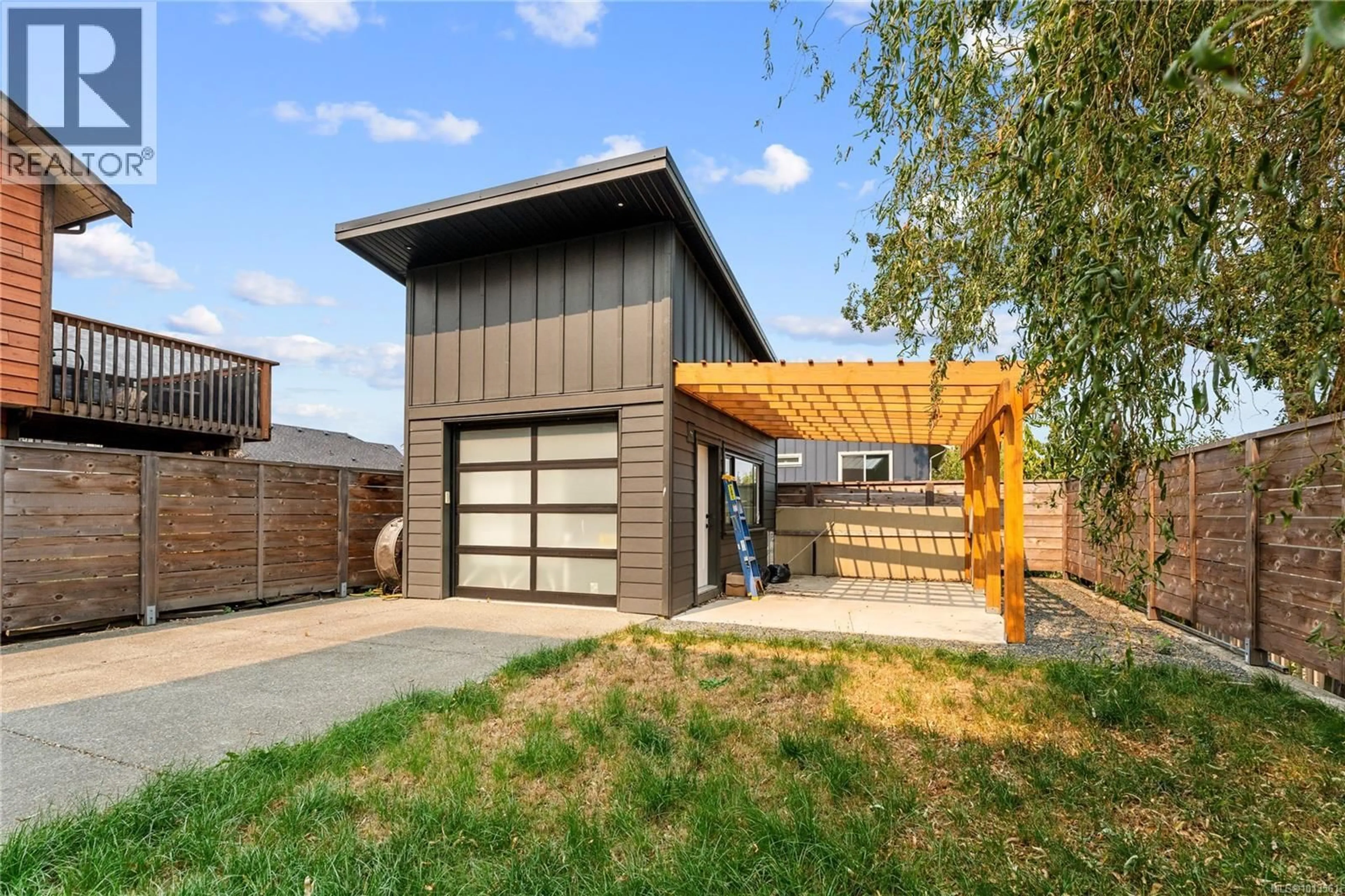 Home with brick exterior material, street for 3341 SKINNER ROAD, Duncan British Columbia V9L4V4