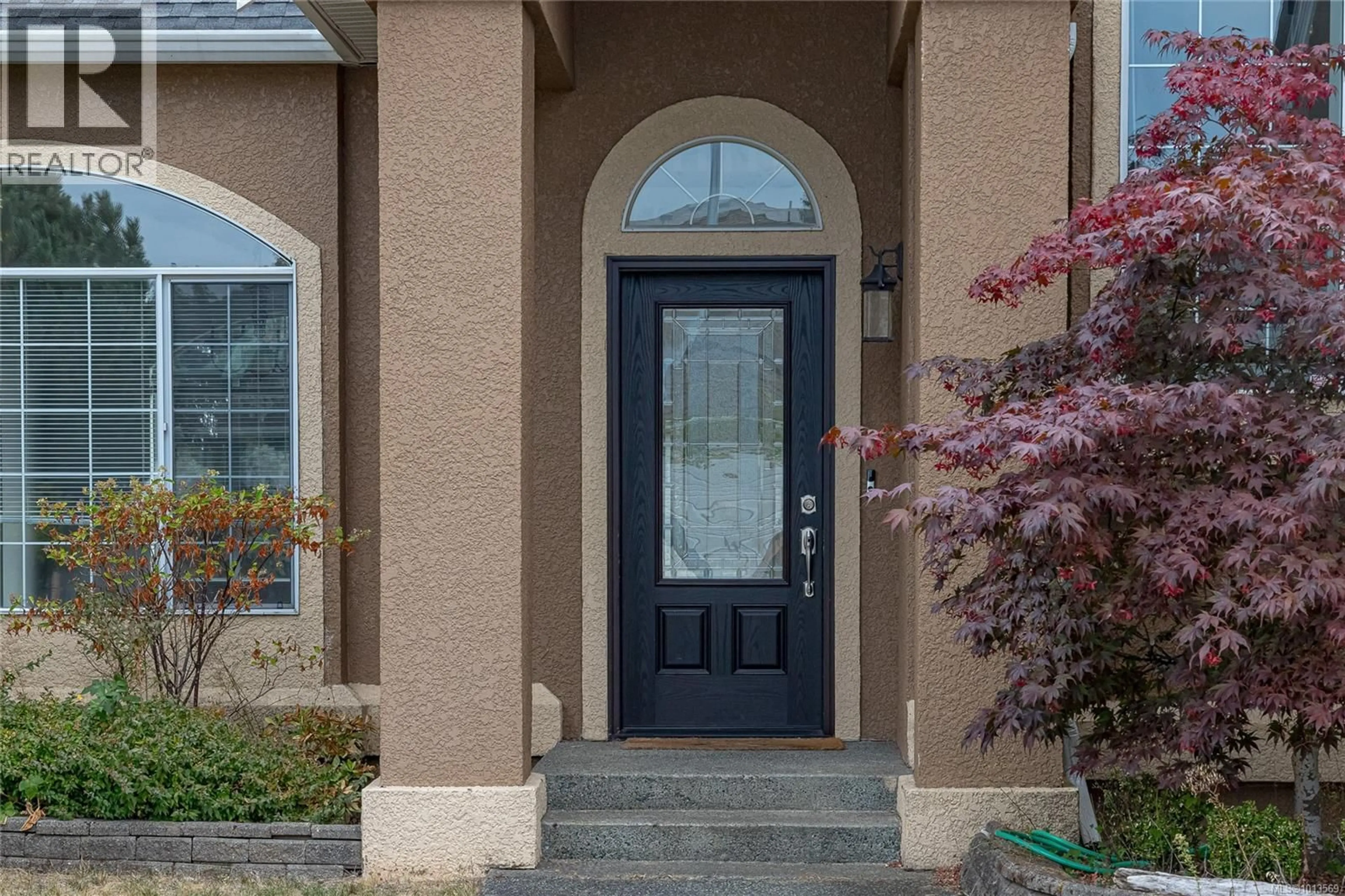 Indoor entryway for 6180 MYSTIC WAY, Nanaimo British Columbia V9V1M7