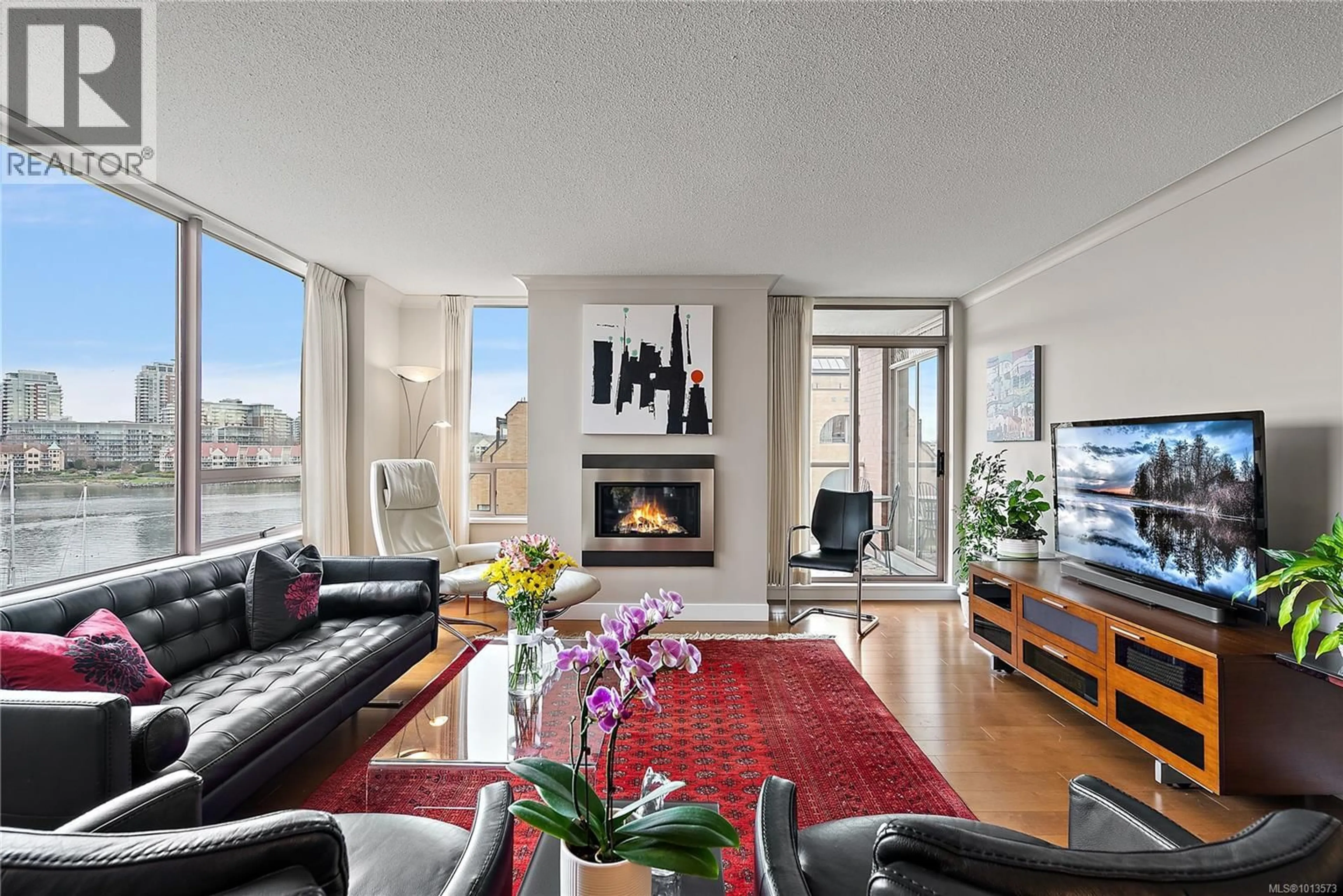 Living room with furniture, unknown for 603 - 636 MONTREAL STREET, Victoria British Columbia V8V4Y1