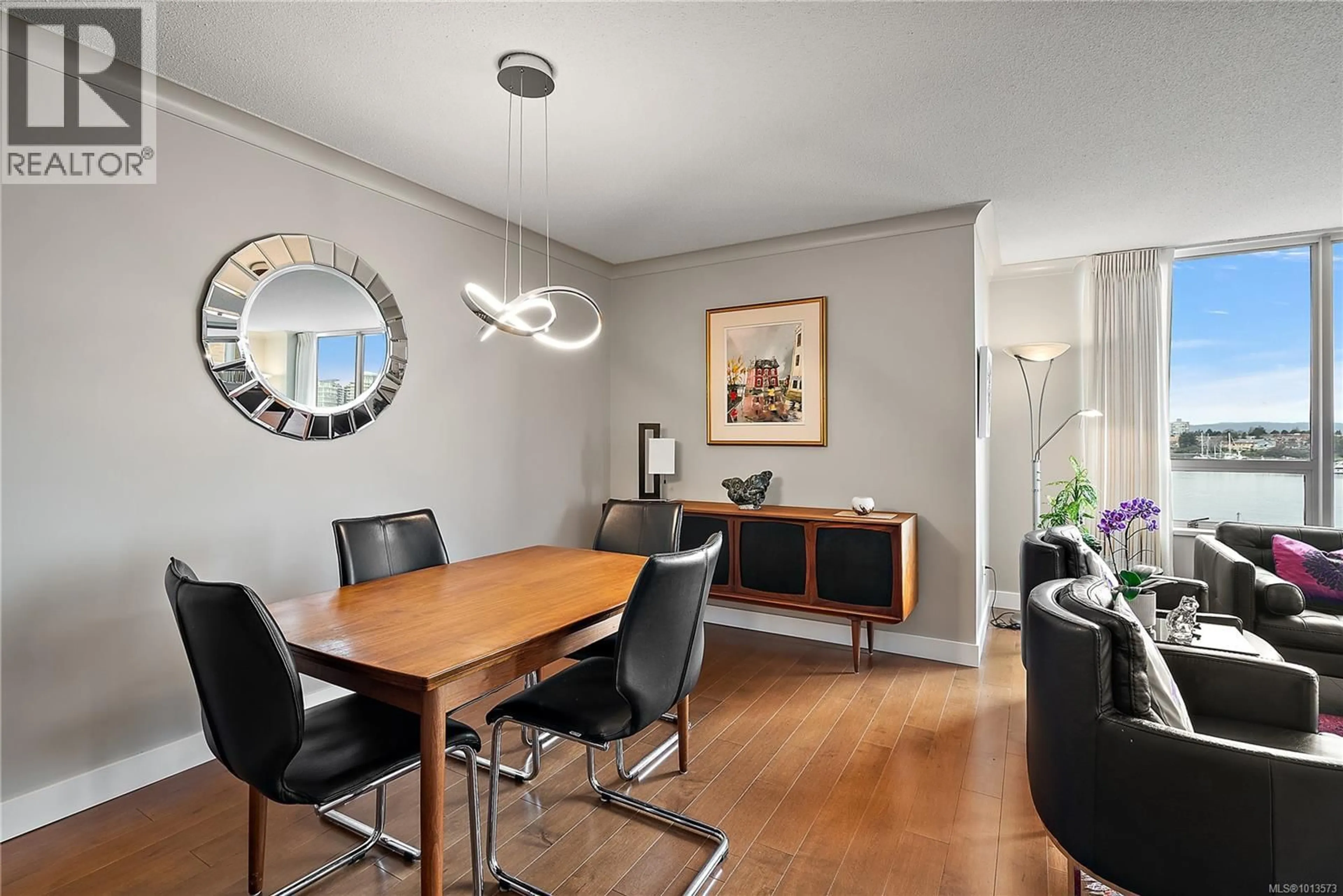 Dining room, wood/laminate floor for 603 - 636 MONTREAL STREET, Victoria British Columbia V8V4Y1