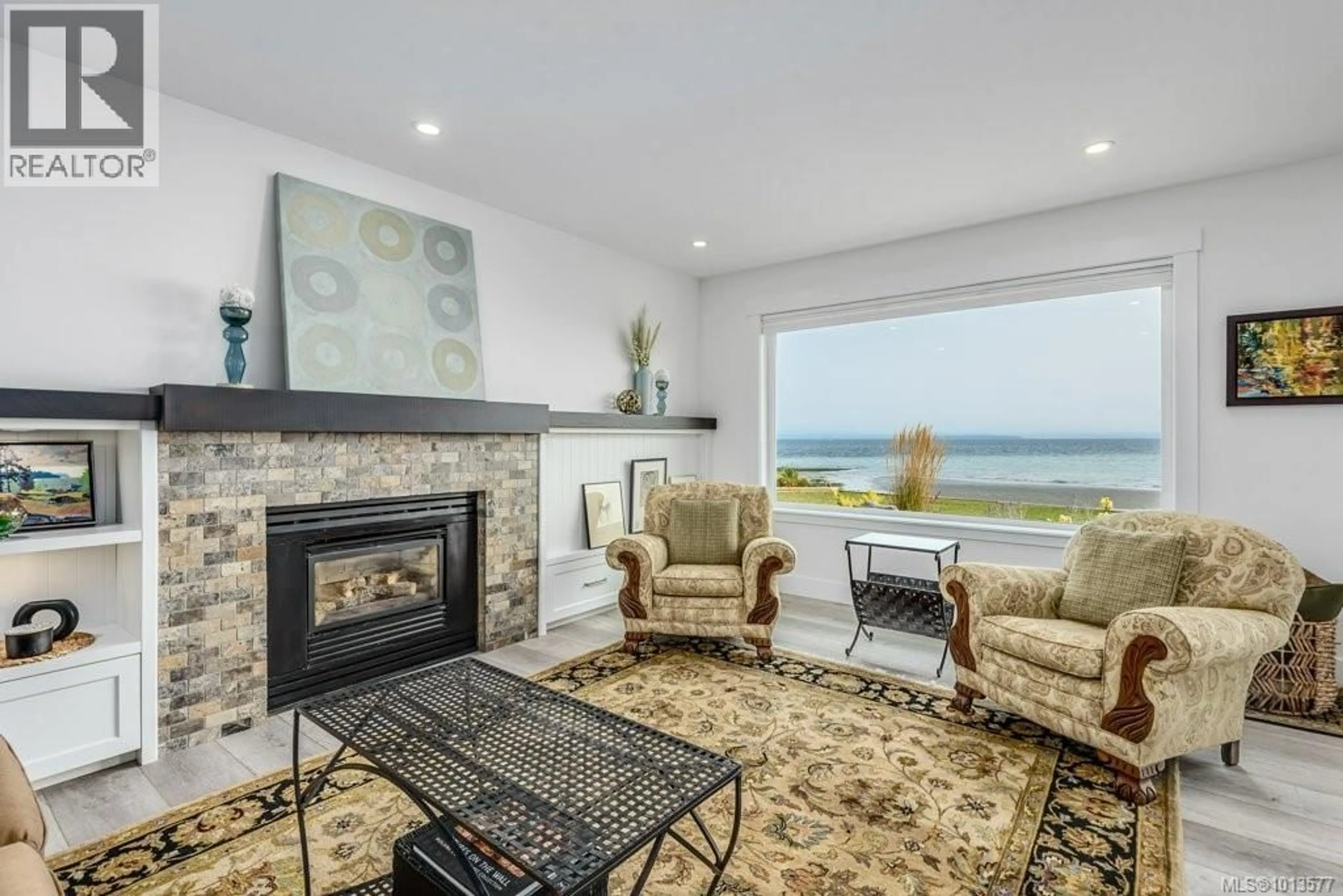 Living room with furniture, ceramic/tile floor for 1938 SINGING SANDS ROAD, Comox British Columbia V9M3X9