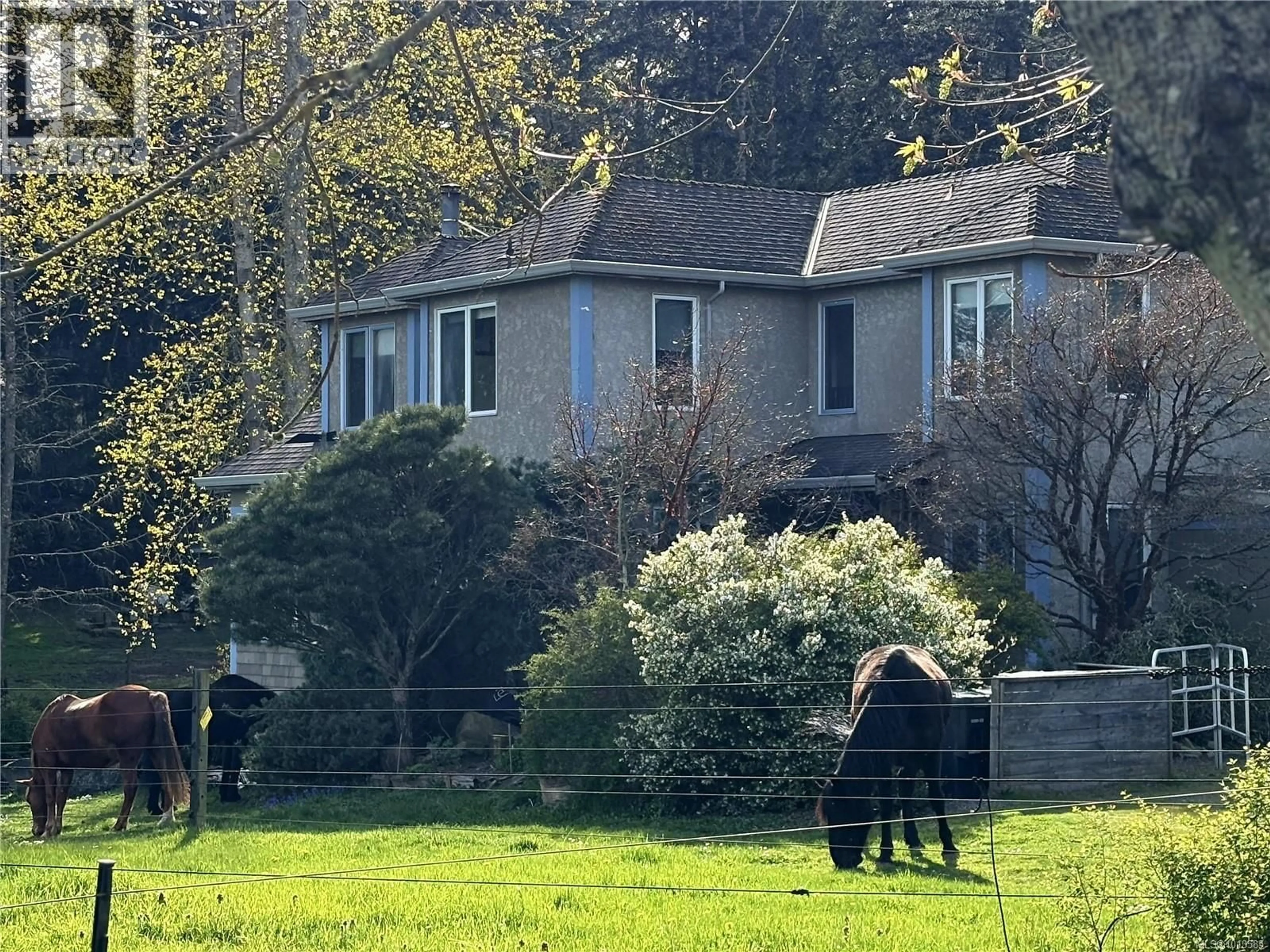 A pic from outside/outdoor area/front of a property/back of a property/a pic from drone, street for 2035 PACE ROAD, Nanaimo British Columbia V9X1N8