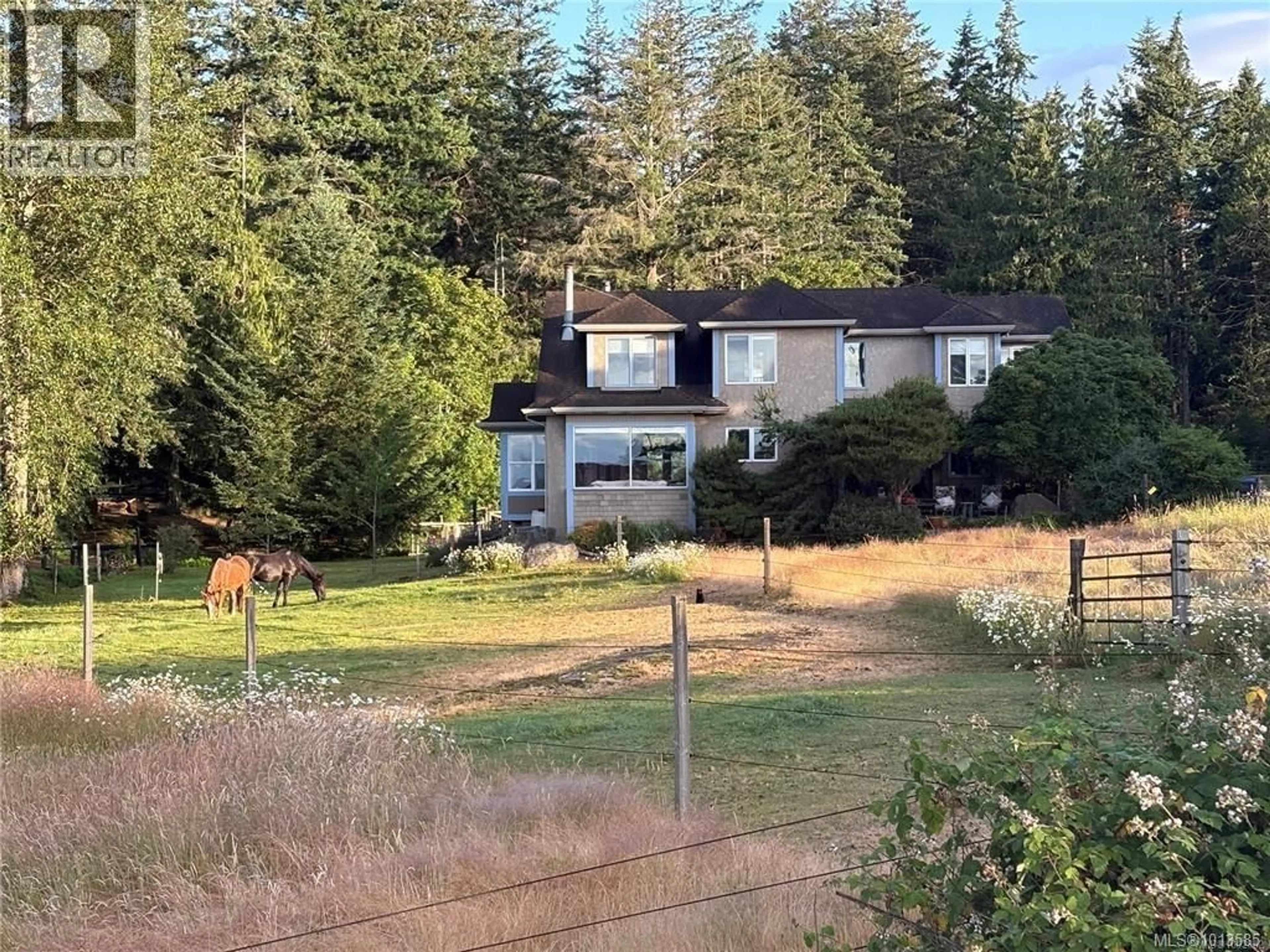 A pic from outside/outdoor area/front of a property/back of a property/a pic from drone, unknown for 2035 PACE ROAD, Nanaimo British Columbia V9X1N8