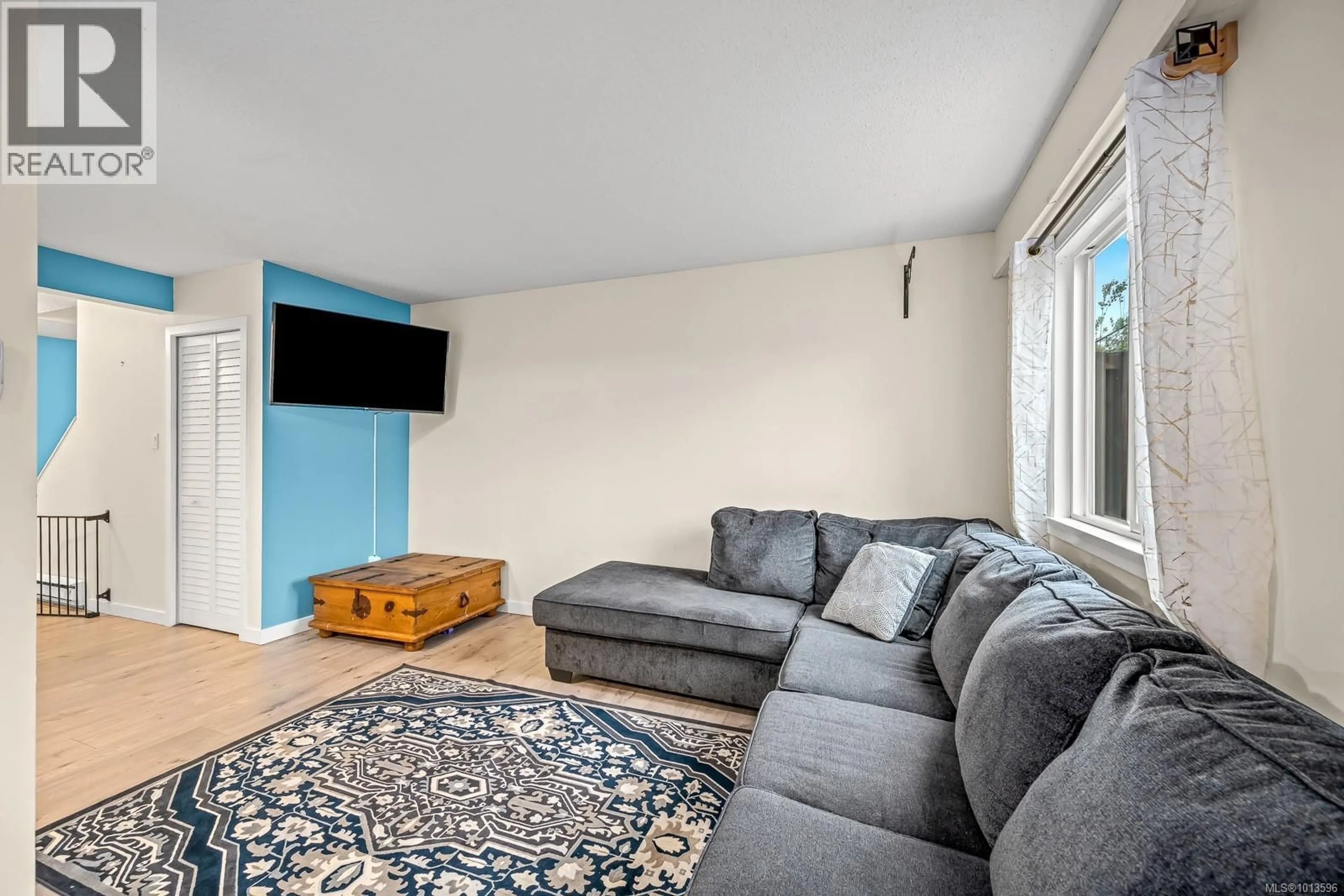 Living room with furniture, unknown for 21 - 270 EVERGREEN ROAD, Campbell River British Columbia V9W5G3