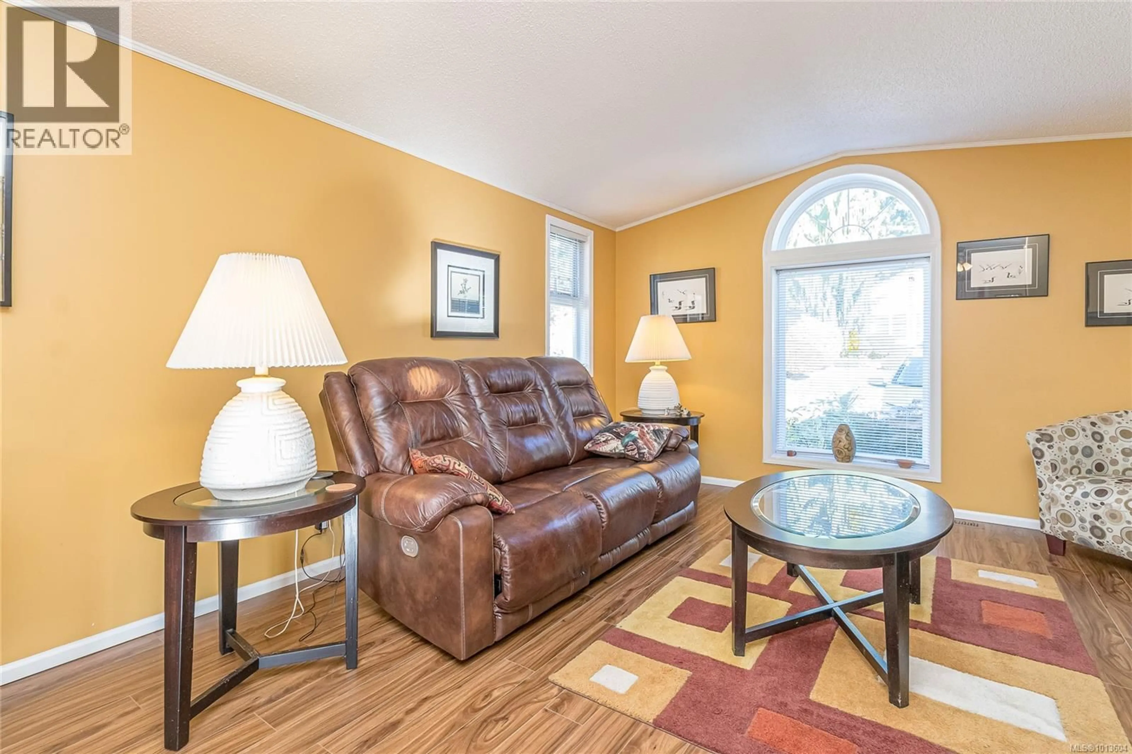 Living room with furniture, unknown for 3955 VALEWOOD DRIVE, Nanaimo British Columbia V9T6B9