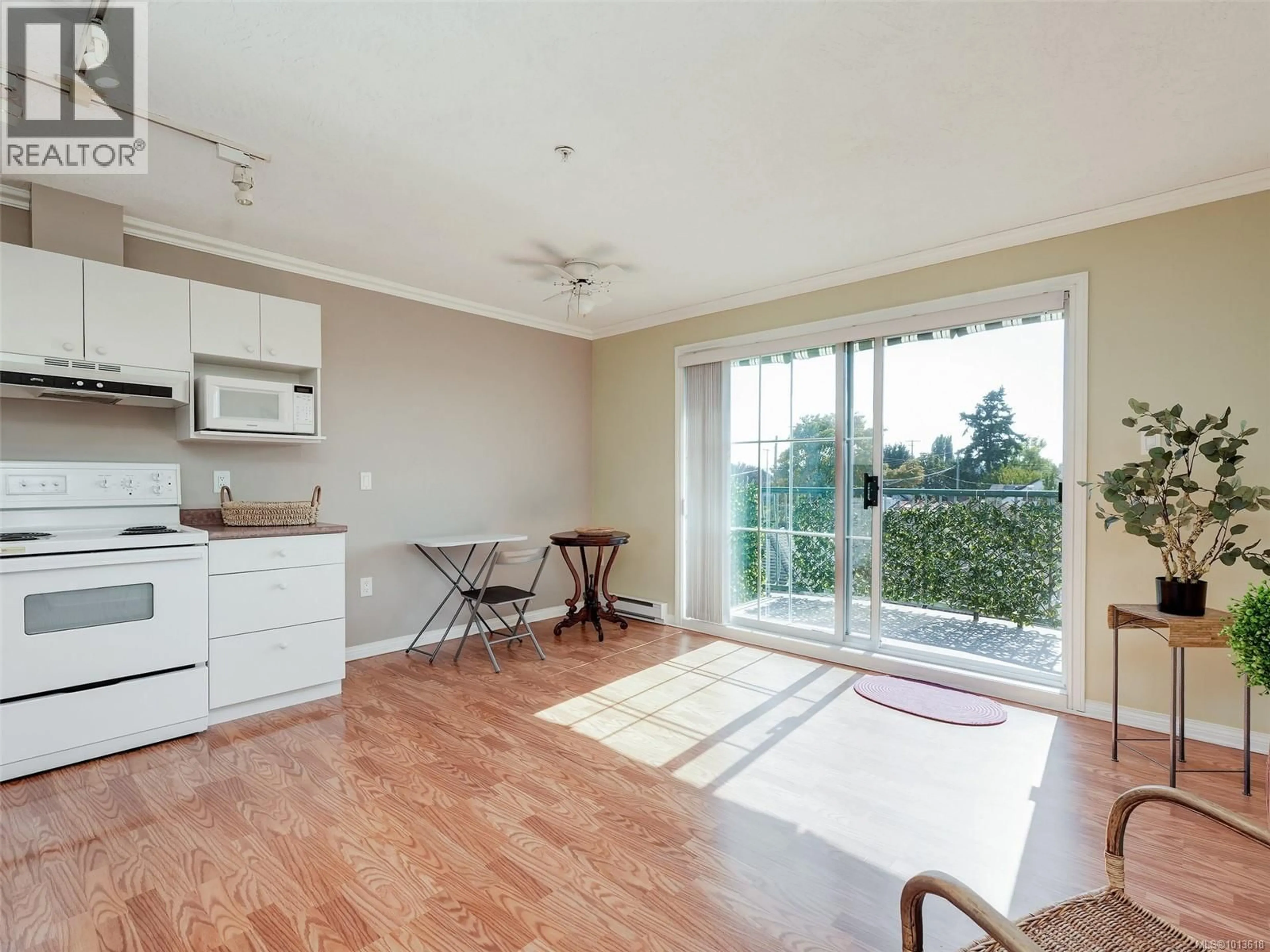 A pic of a room for 413 - 3133 TILLICUM ROAD, Saanich British Columbia V9A2B4