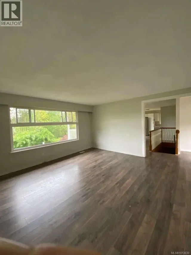 551 MACMILLAN DRIVE, Sayward 3