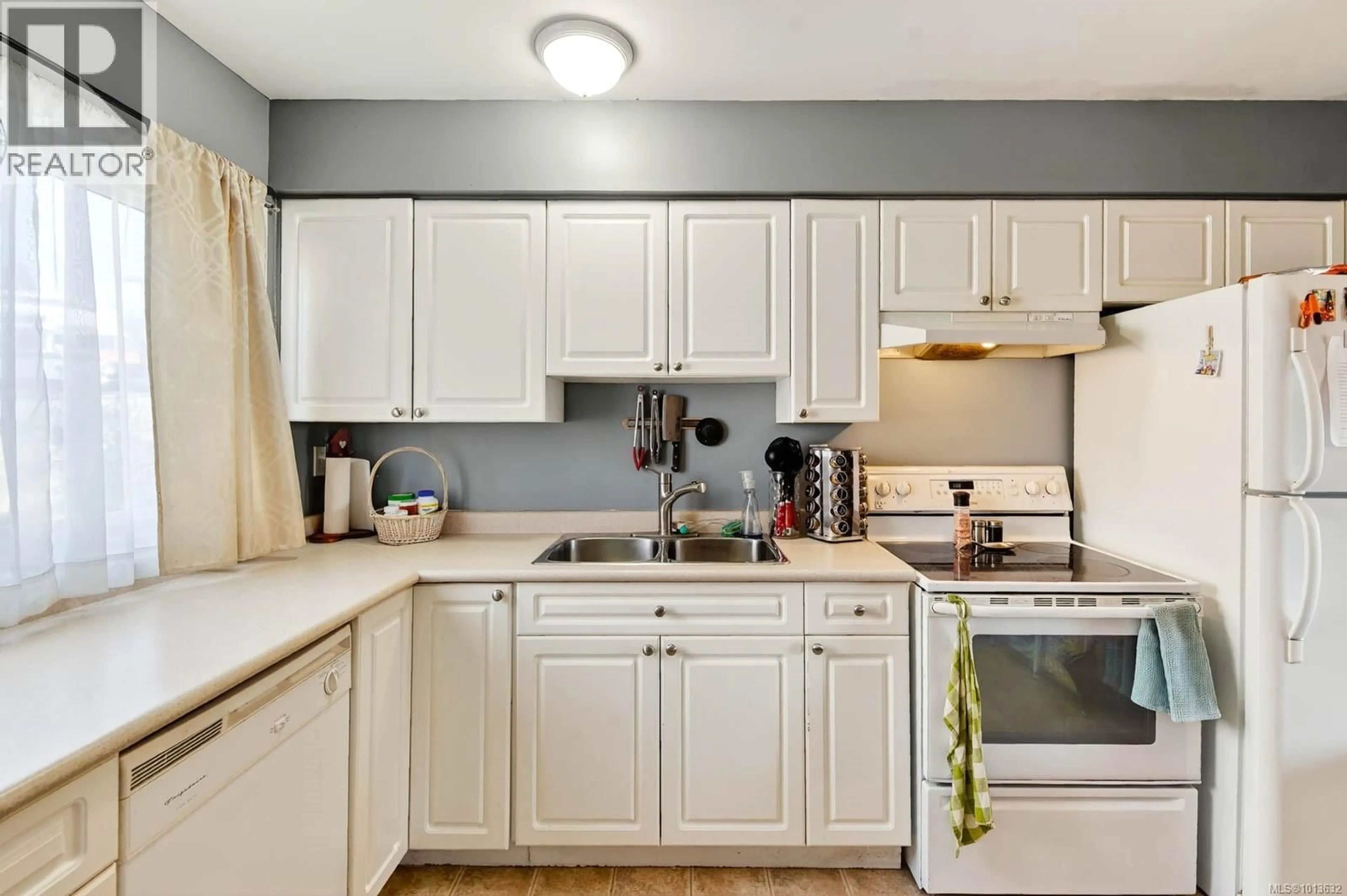 Standard kitchen, unknown for 60 - 4110 KENDALL AVENUE, Port Alberni British Columbia V9Y2V5