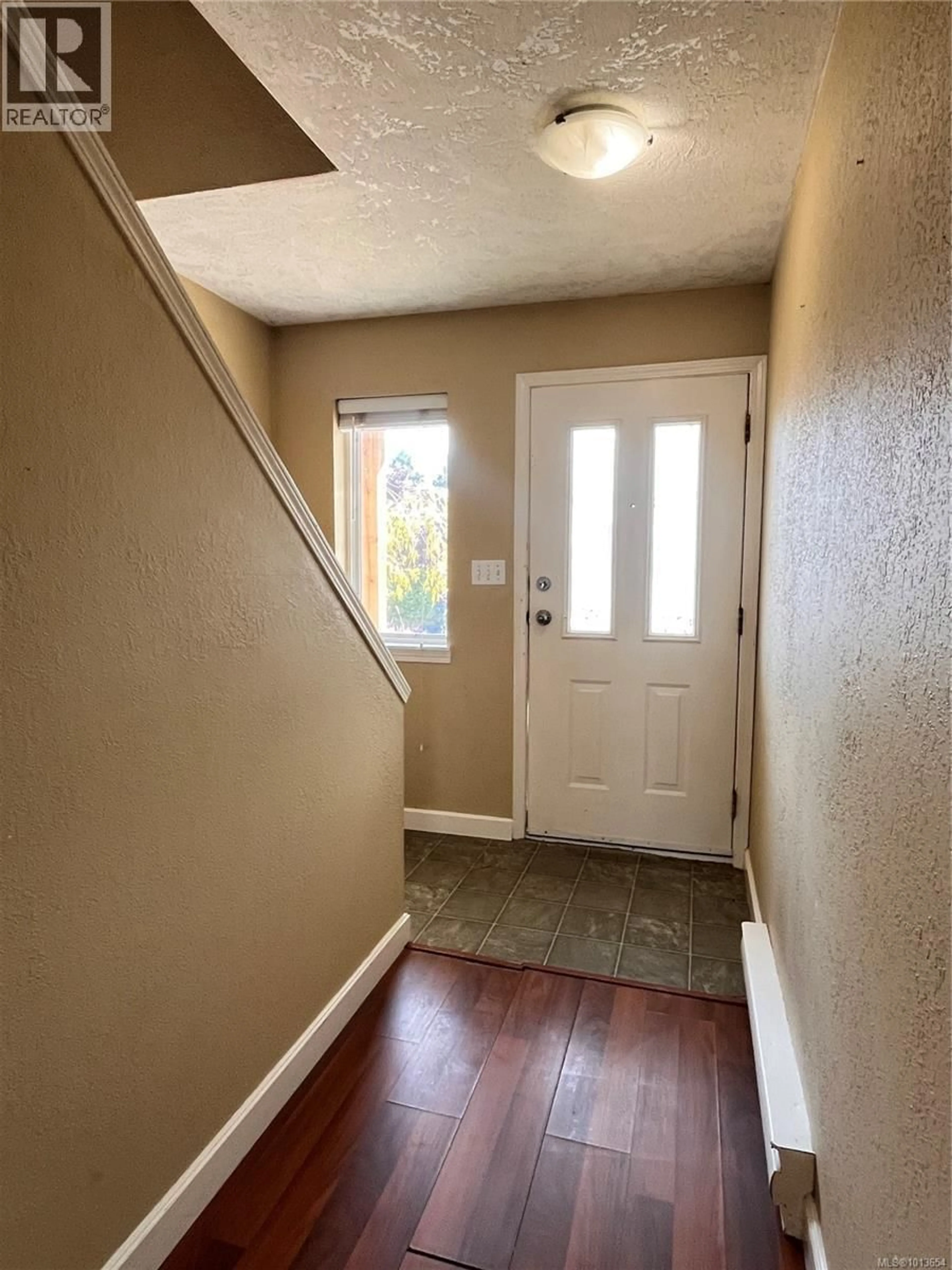 Indoor entryway for 12 - 215 MADILL ROAD, Lake Cowichan British Columbia V0R2G1