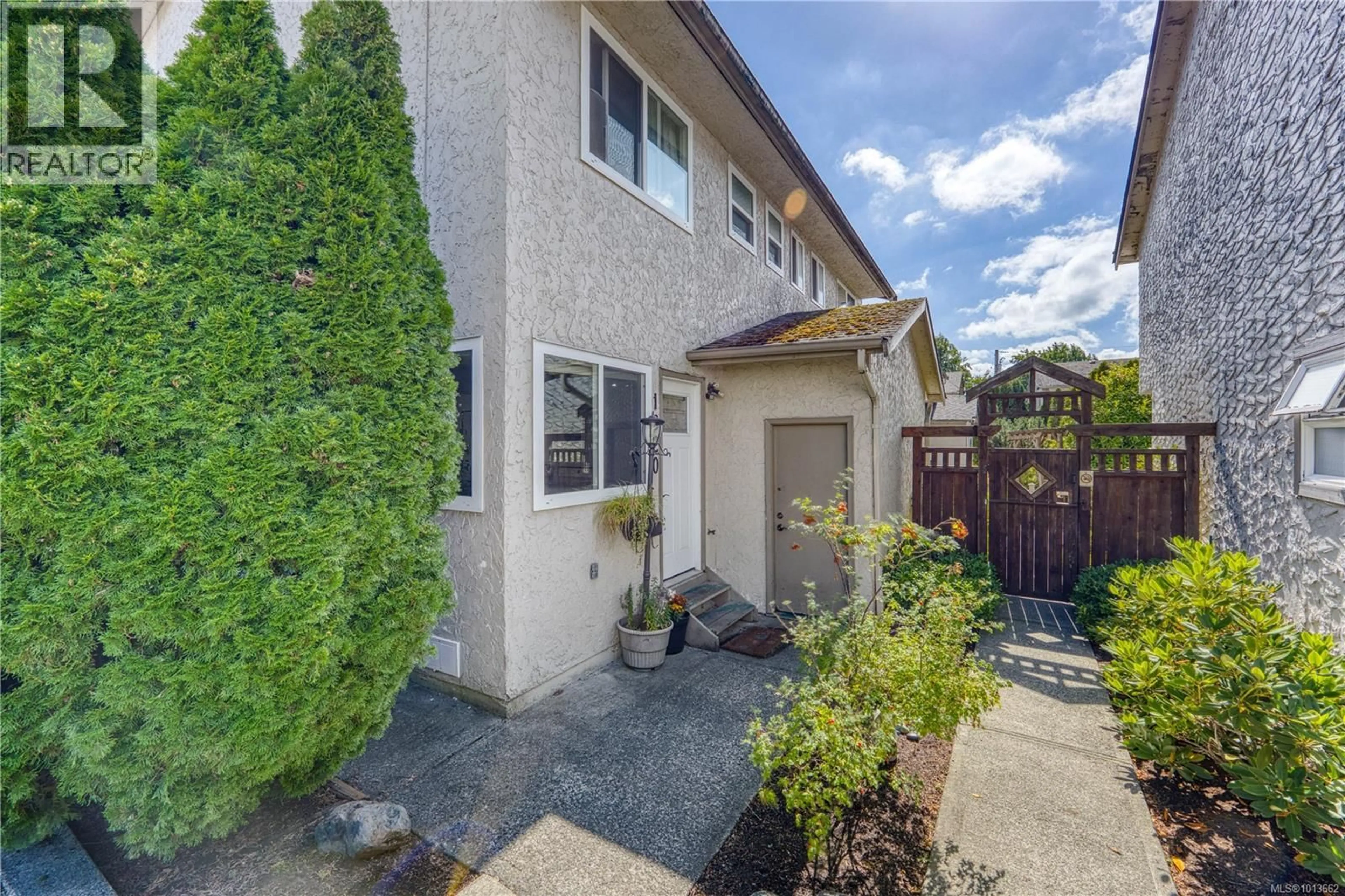Patio, street for 1620 FULLER STREET, Nanaimo British Columbia V9S1B1