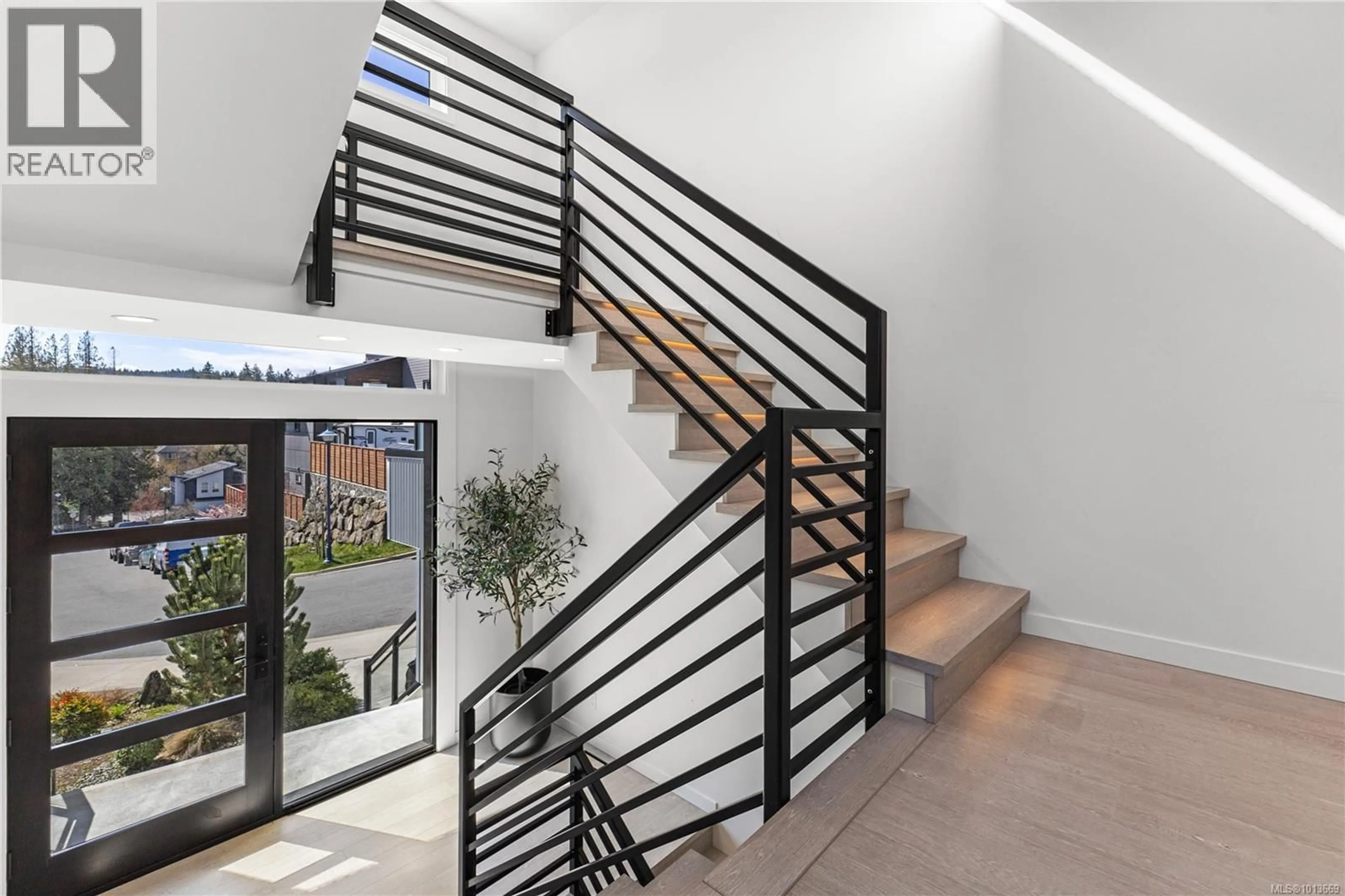 Unknown for 1046 GOLDEN SPIRE CRESCENT, Langford British Columbia V9C0N7
