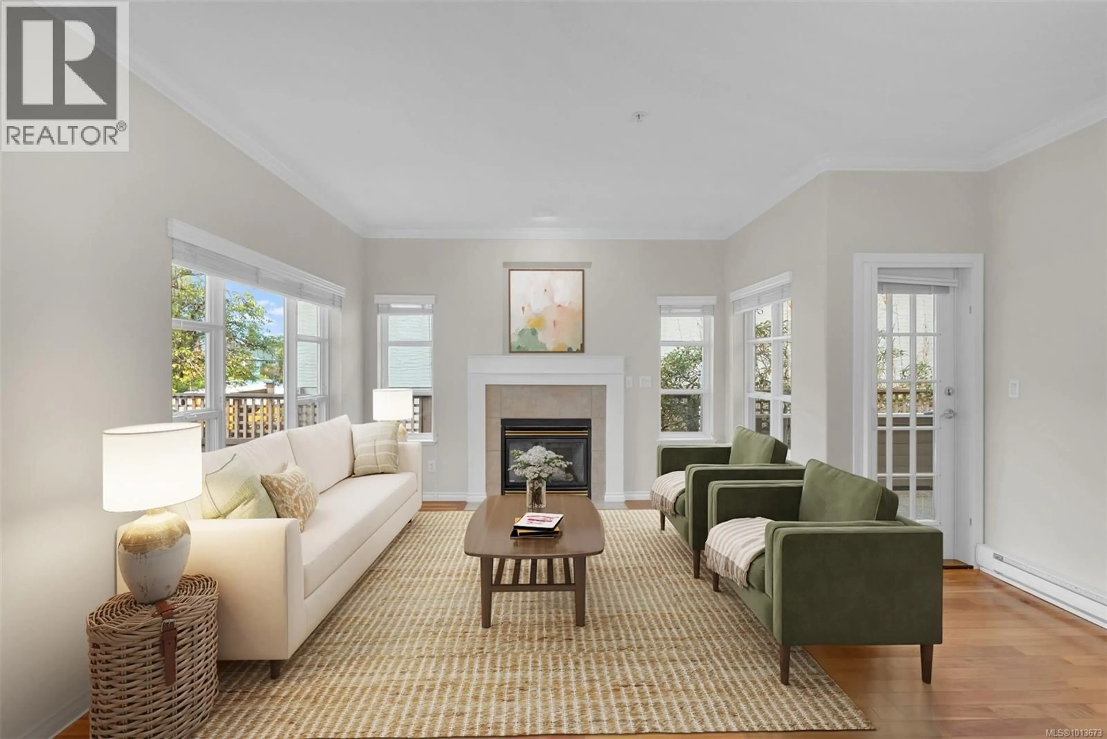Living room with furniture, unknown for 2260 KINROSS AVENUE, Oak Bay British Columbia V8R2N5