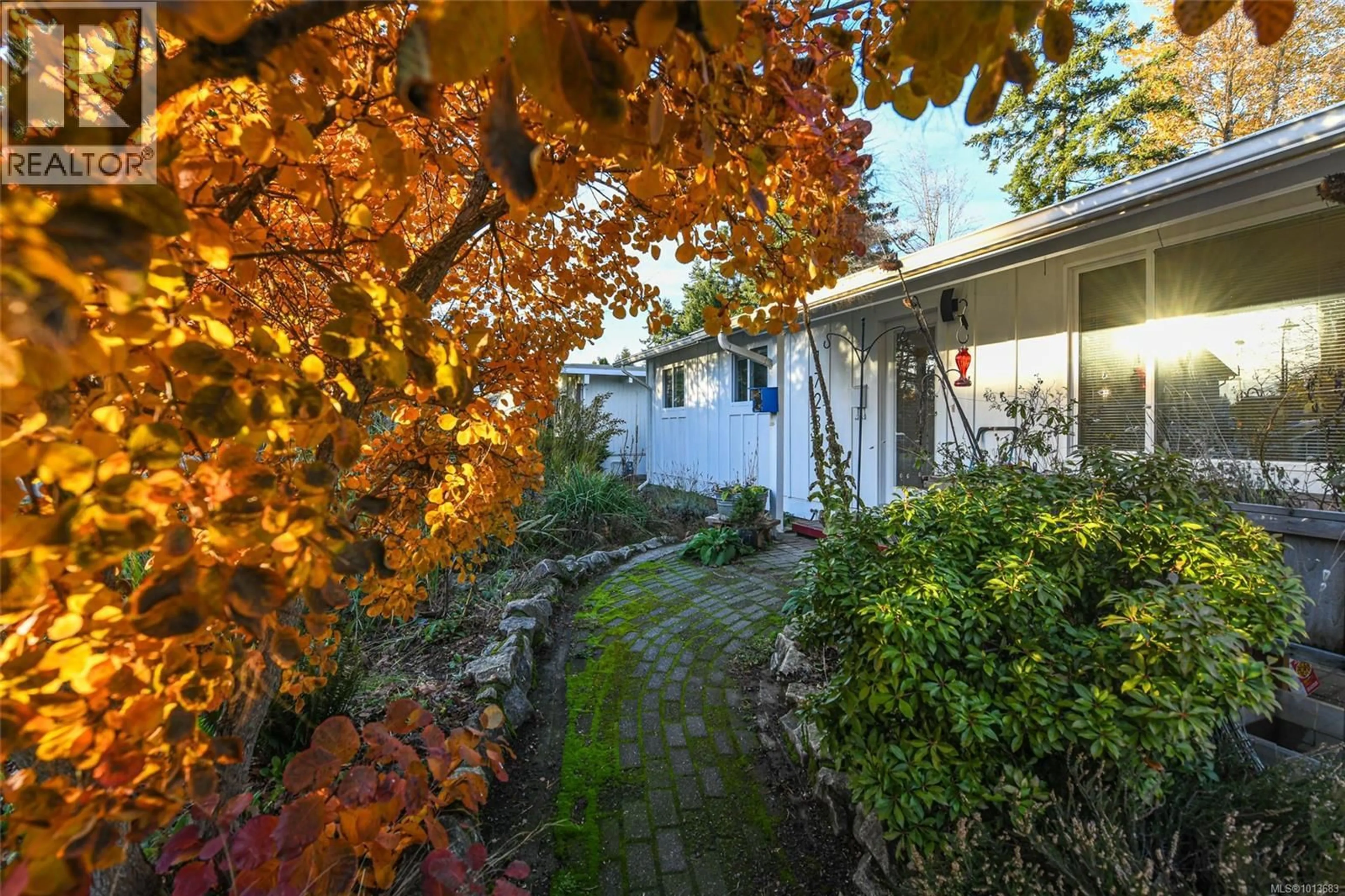 Patio, street for 1728 DOGWOOD AVENUE, Comox British Columbia V9M2X3