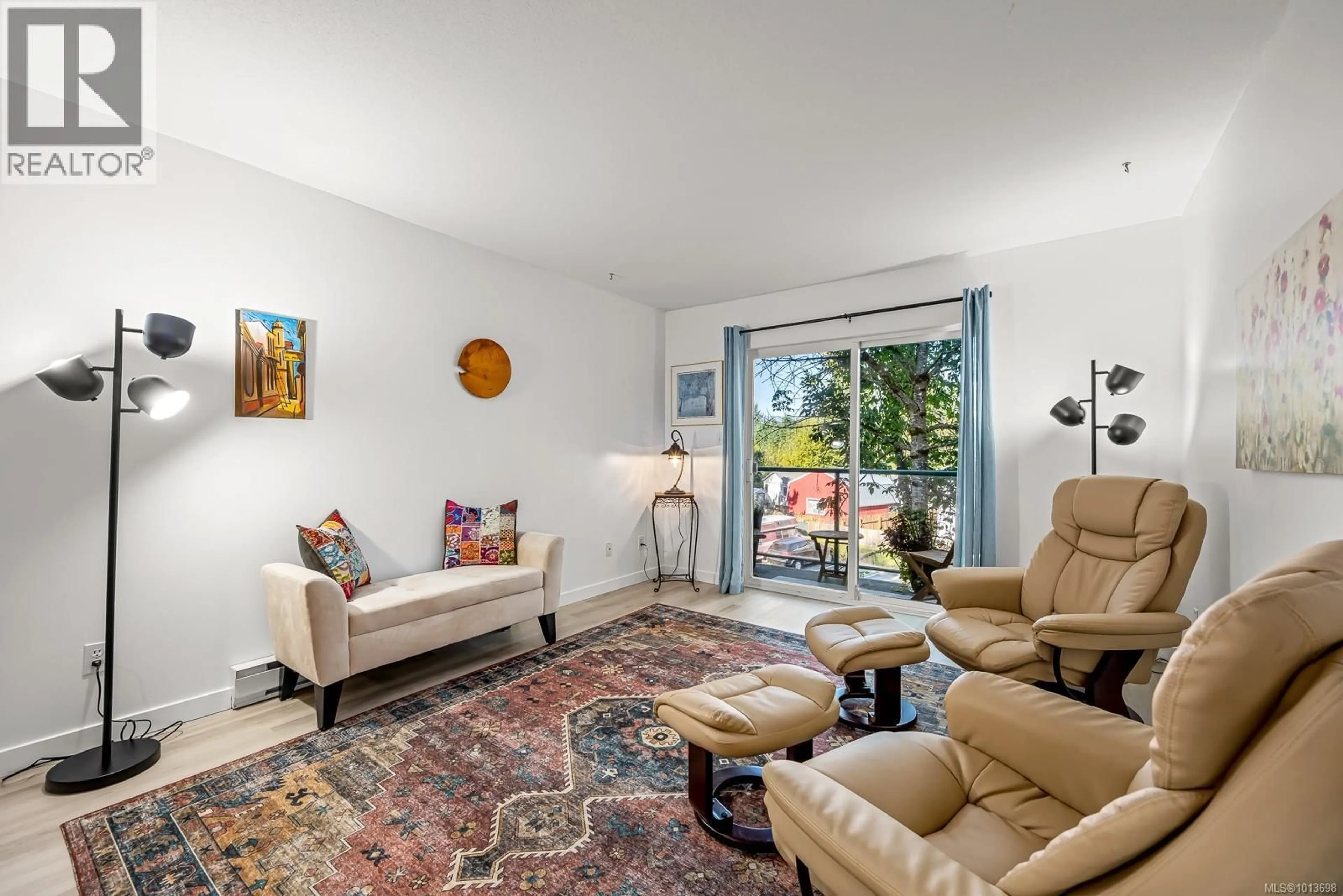 Living room with furniture, unknown for 306 - 1355 CUMBERLAND ROAD, Courtenay British Columbia V9N2G1