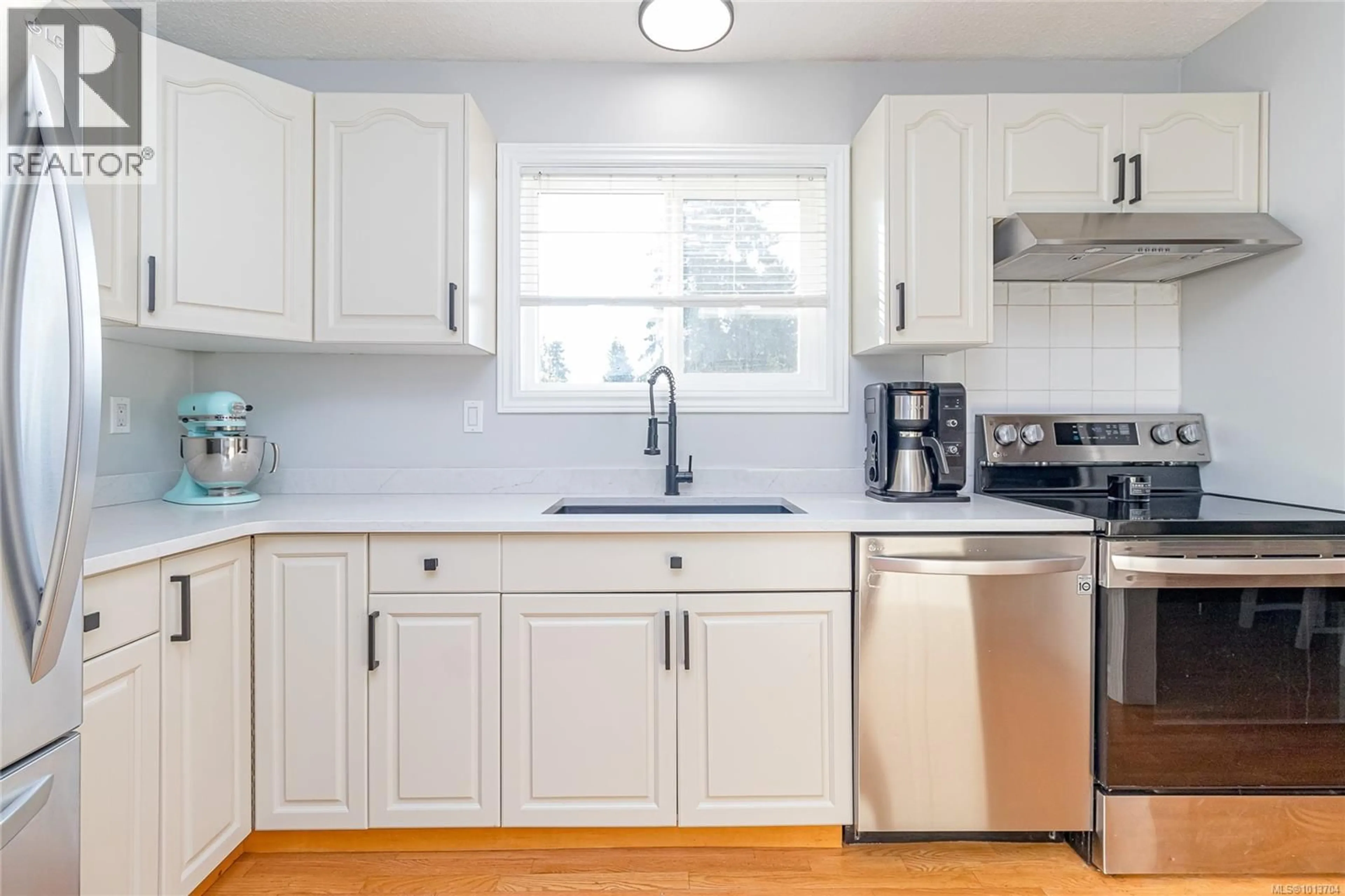 Standard kitchen, unknown for 200 JOHNSON PLACE, Lake Cowichan British Columbia V0R2G0