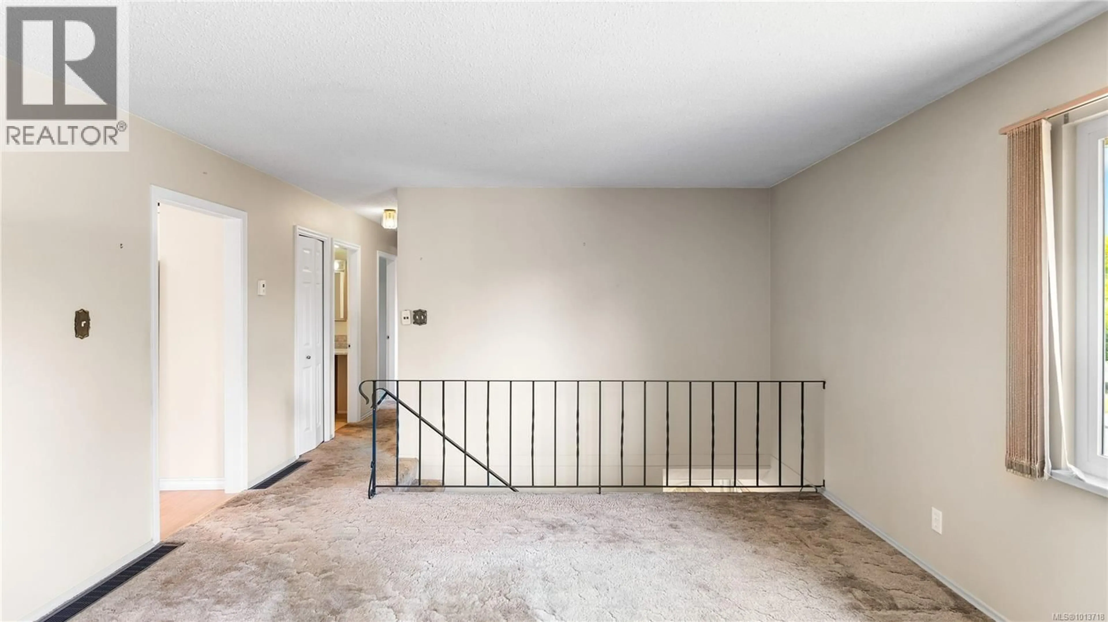 Unknown for 615 VANALMAN AVENUE, Saanich British Columbia V8Z3A8