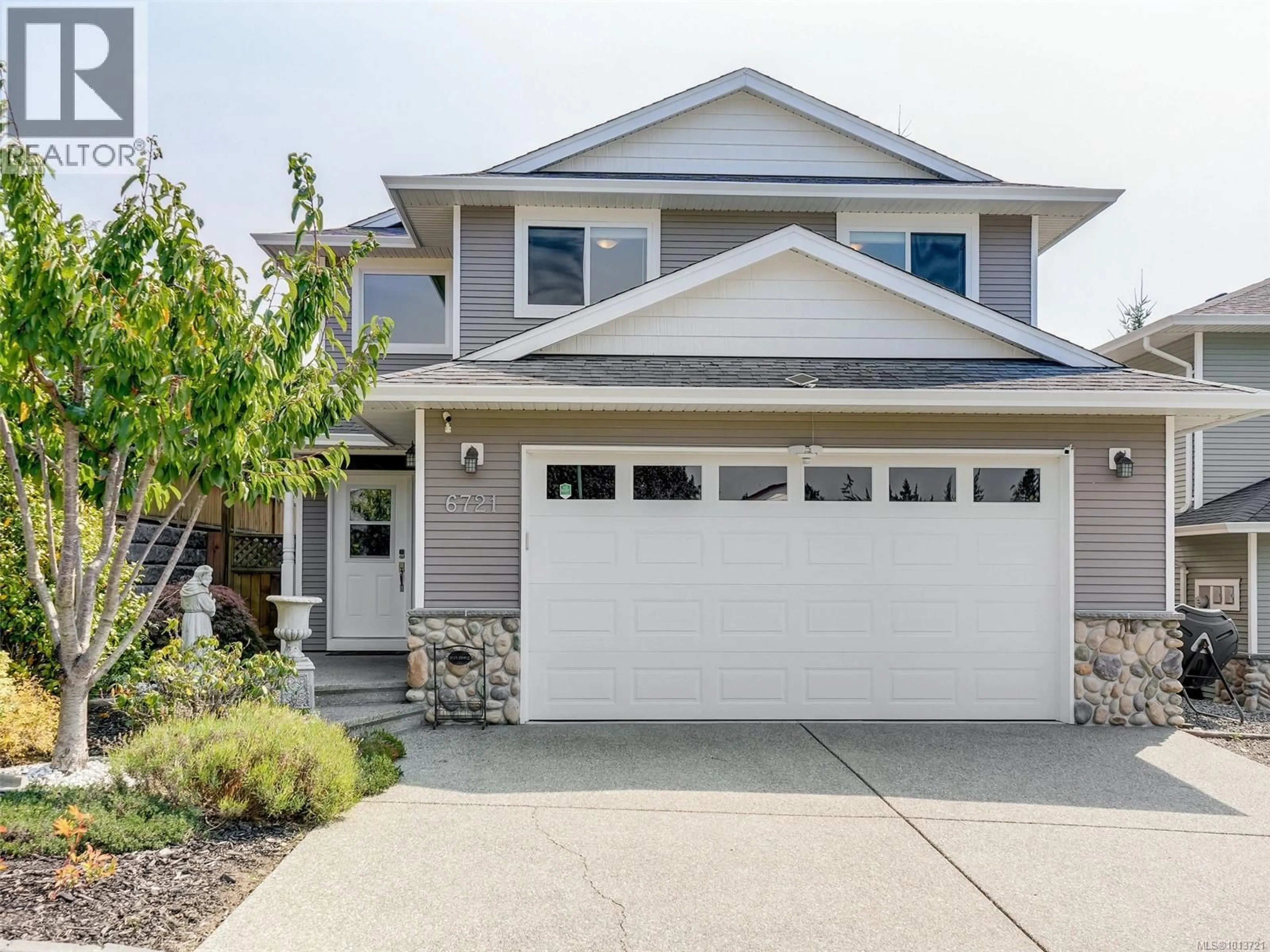 Home with vinyl exterior material, street for 6721 CHARLENE PLACE, Sooke British Columbia V9Z0H4