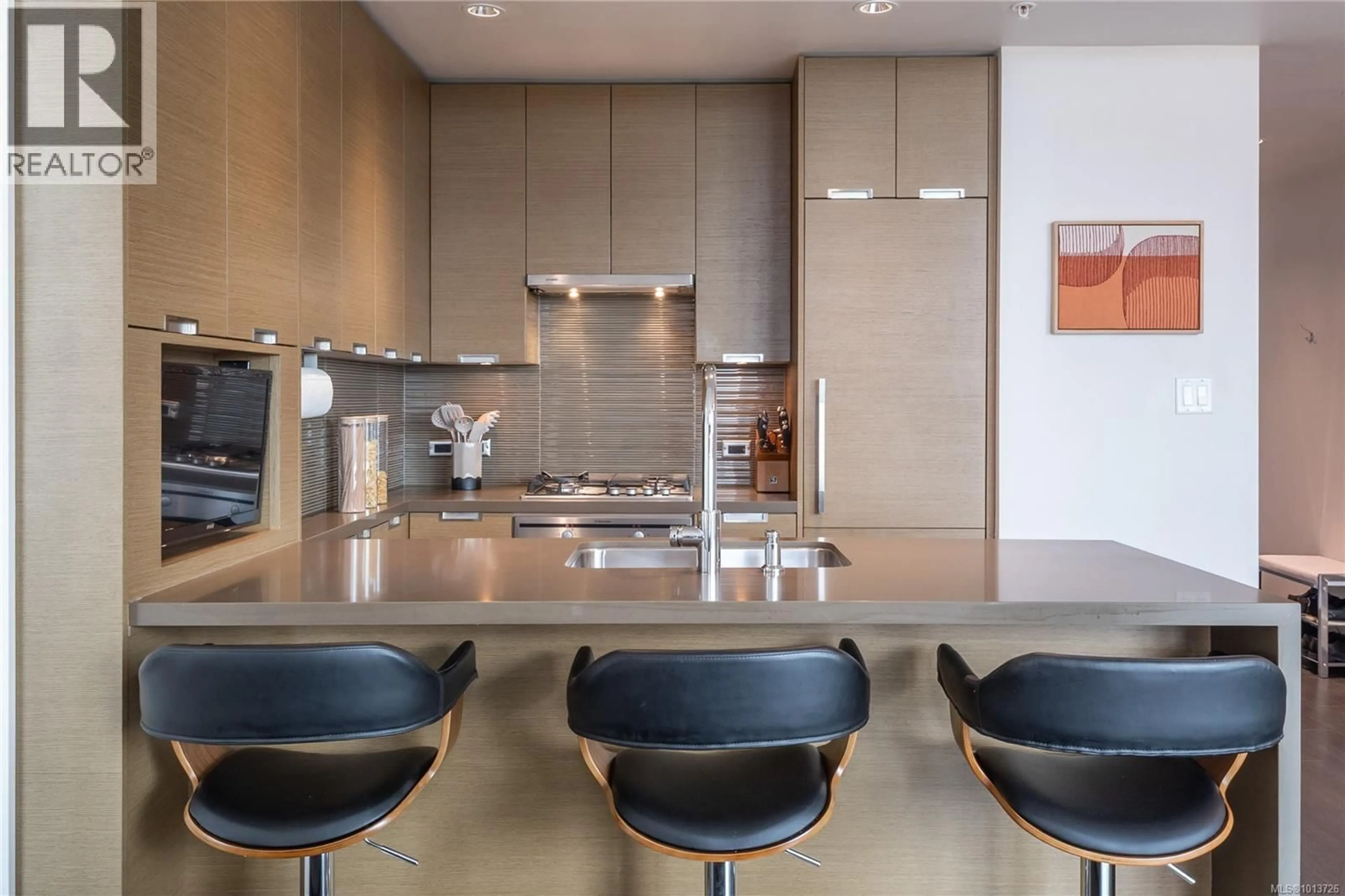 Contemporary kitchen, unknown for 504 - 83 SAGHALIE ROAD, Victoria British Columbia V9A0E7