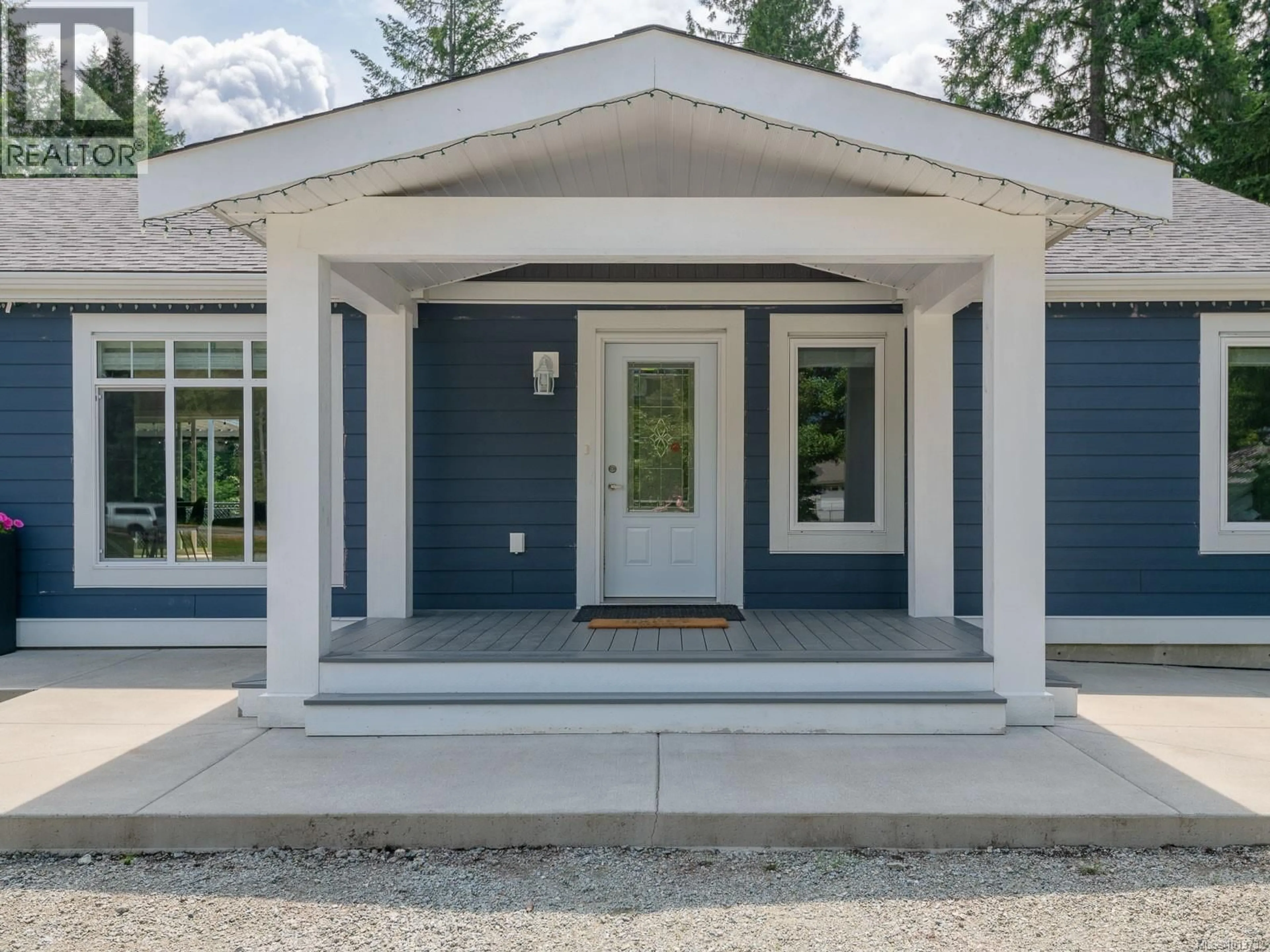Home with vinyl exterior material, street for 7444 BELL ROAD, Port Alberni British Columbia V9Y9E7