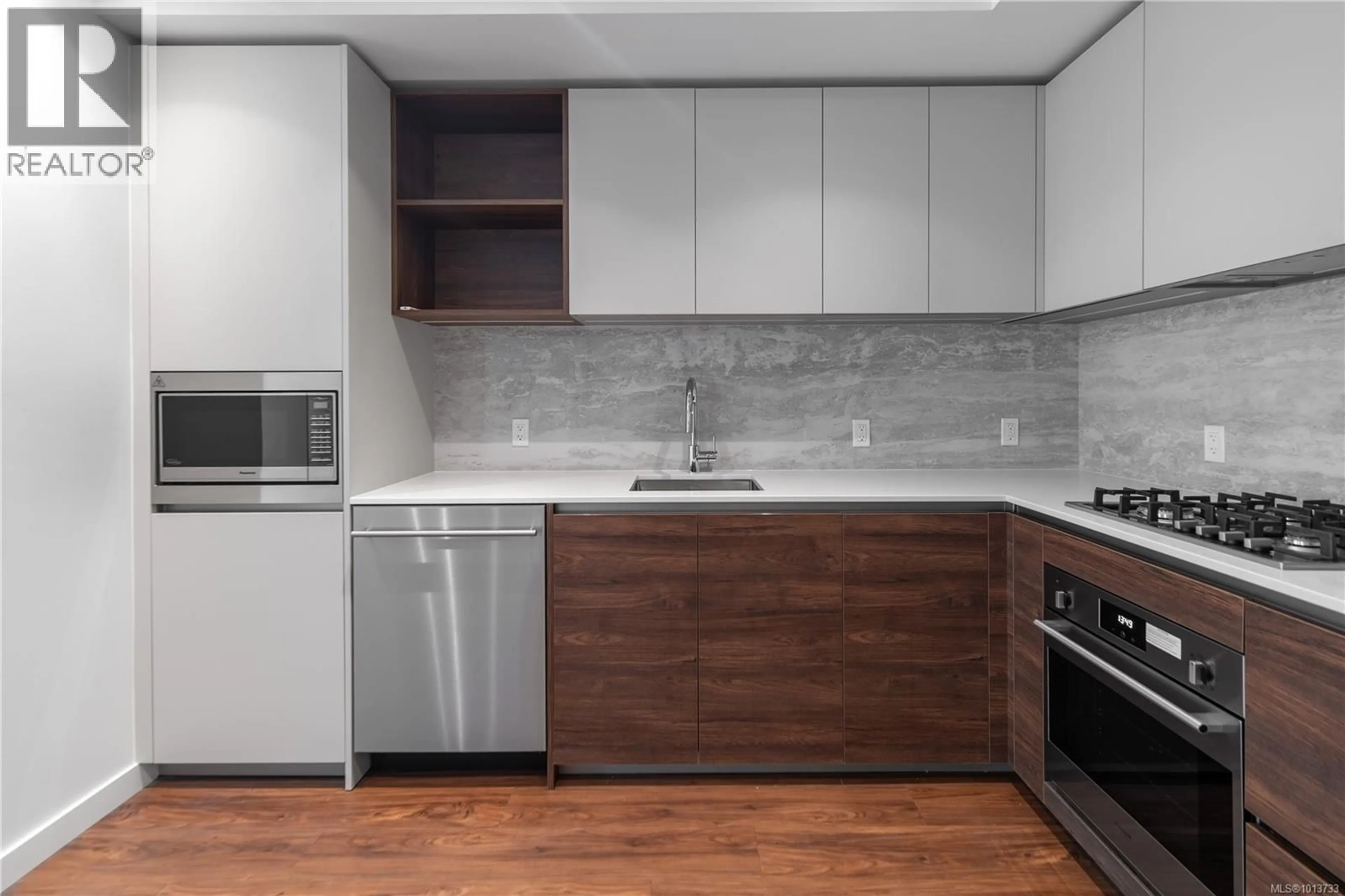 Standard kitchen, unknown for 108 - 369 TYEE ROAD, Victoria British Columbia V9A0B6