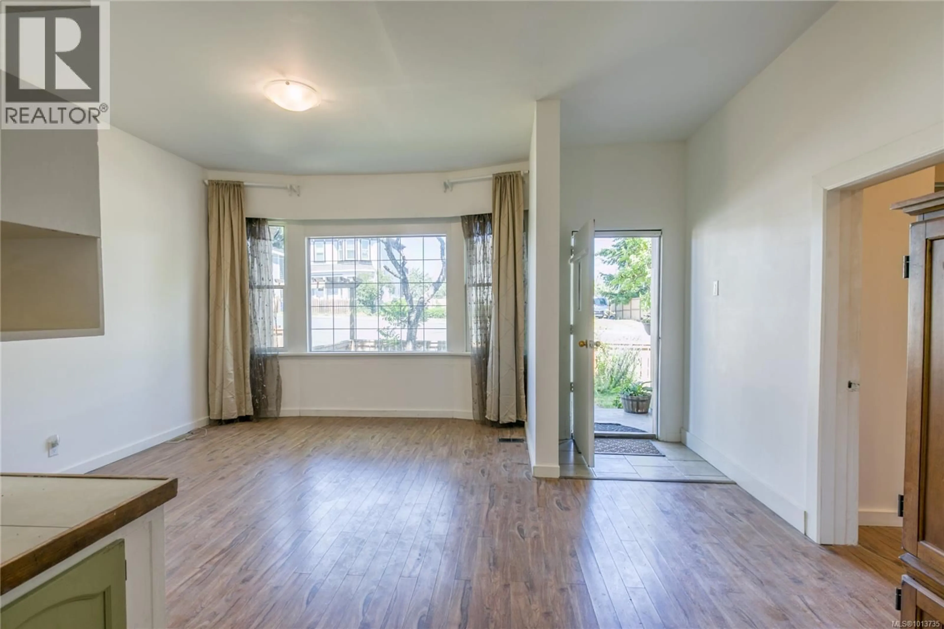 Unknown for 415 MACHLEARY STREET, Nanaimo British Columbia V9R2H1